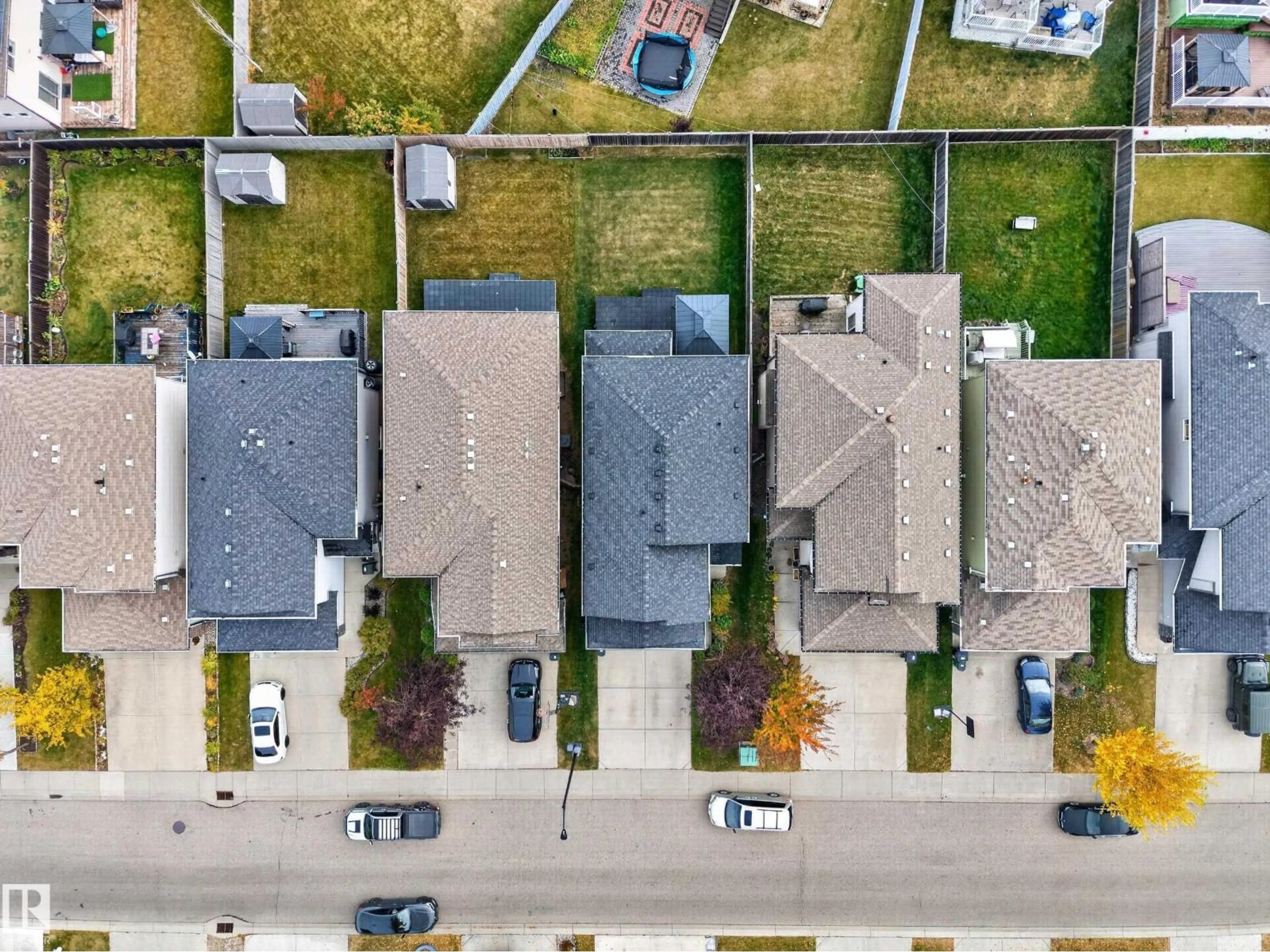 A pic from outside/outdoor area/front of a property/back of a property/a pic from drone, street for SW - 163 52 ST, Edmonton Alberta T6X0Z6