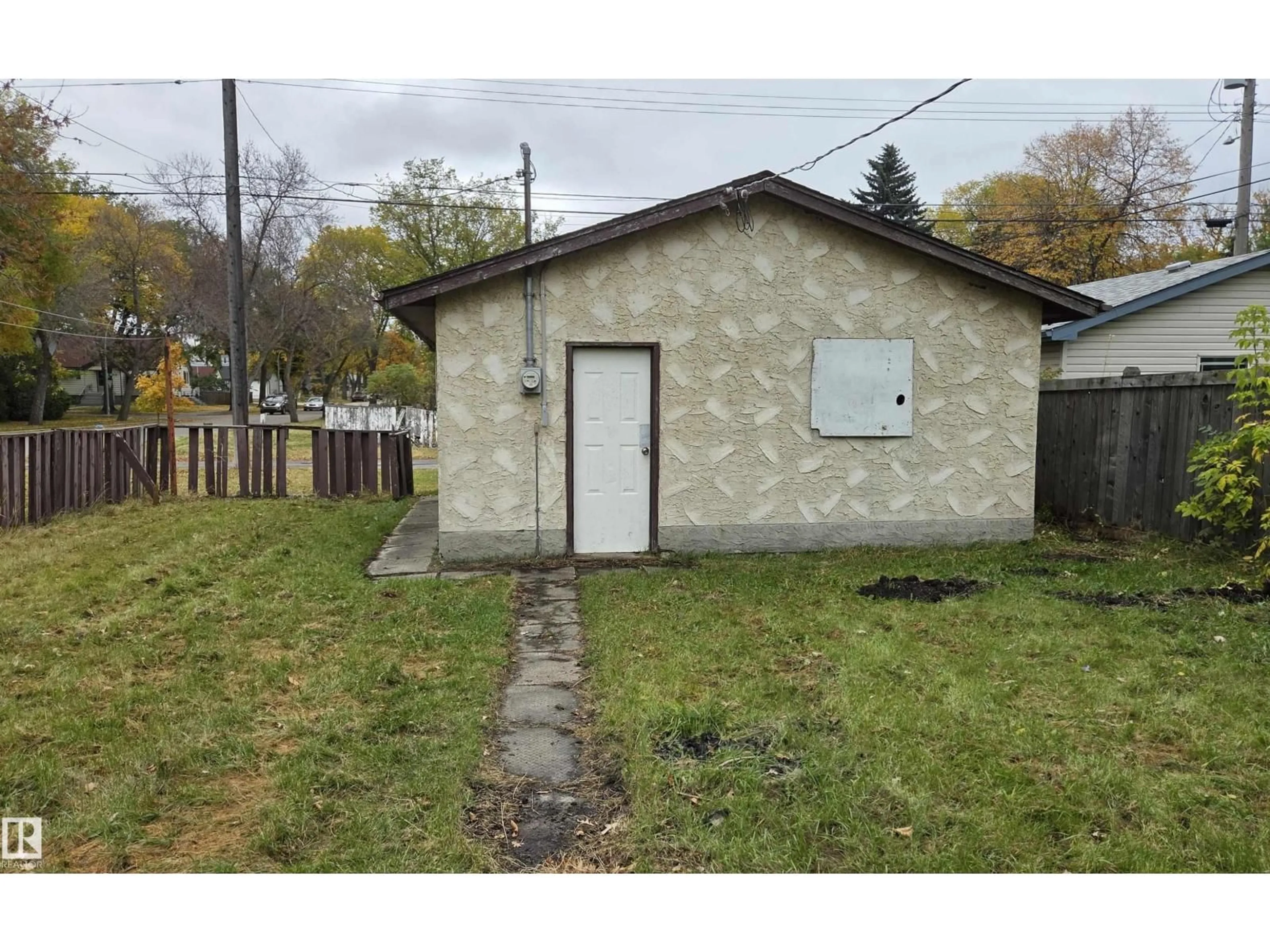 Shed for NW - 12147 126 ST, Edmonton Alberta T5L0W6