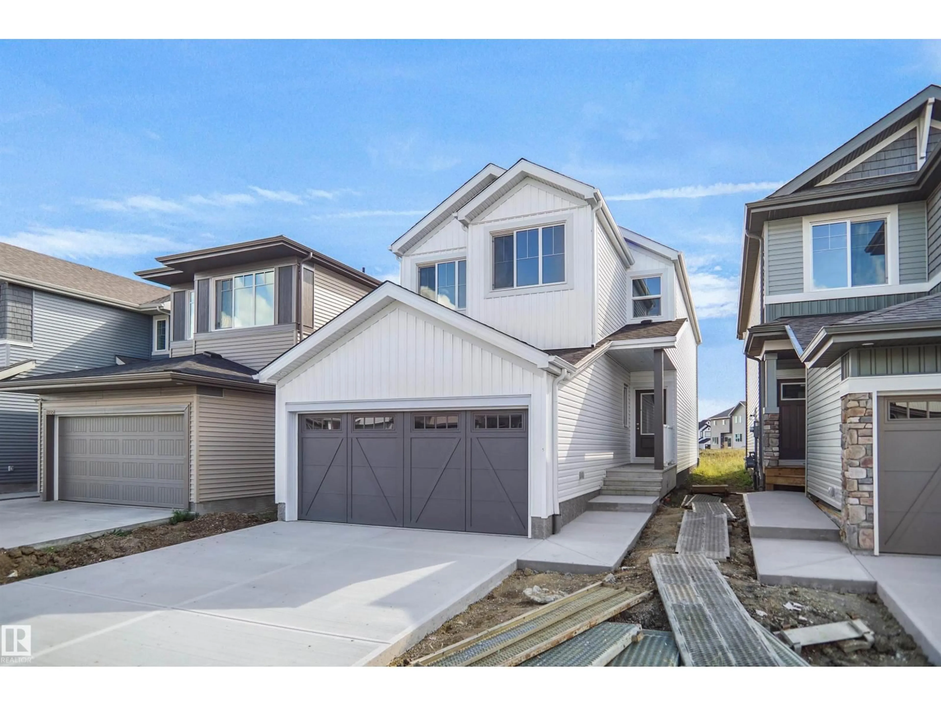 Home with vinyl exterior material, street for 17 LEMON CL, Spruce Grove Alberta T7X4V4