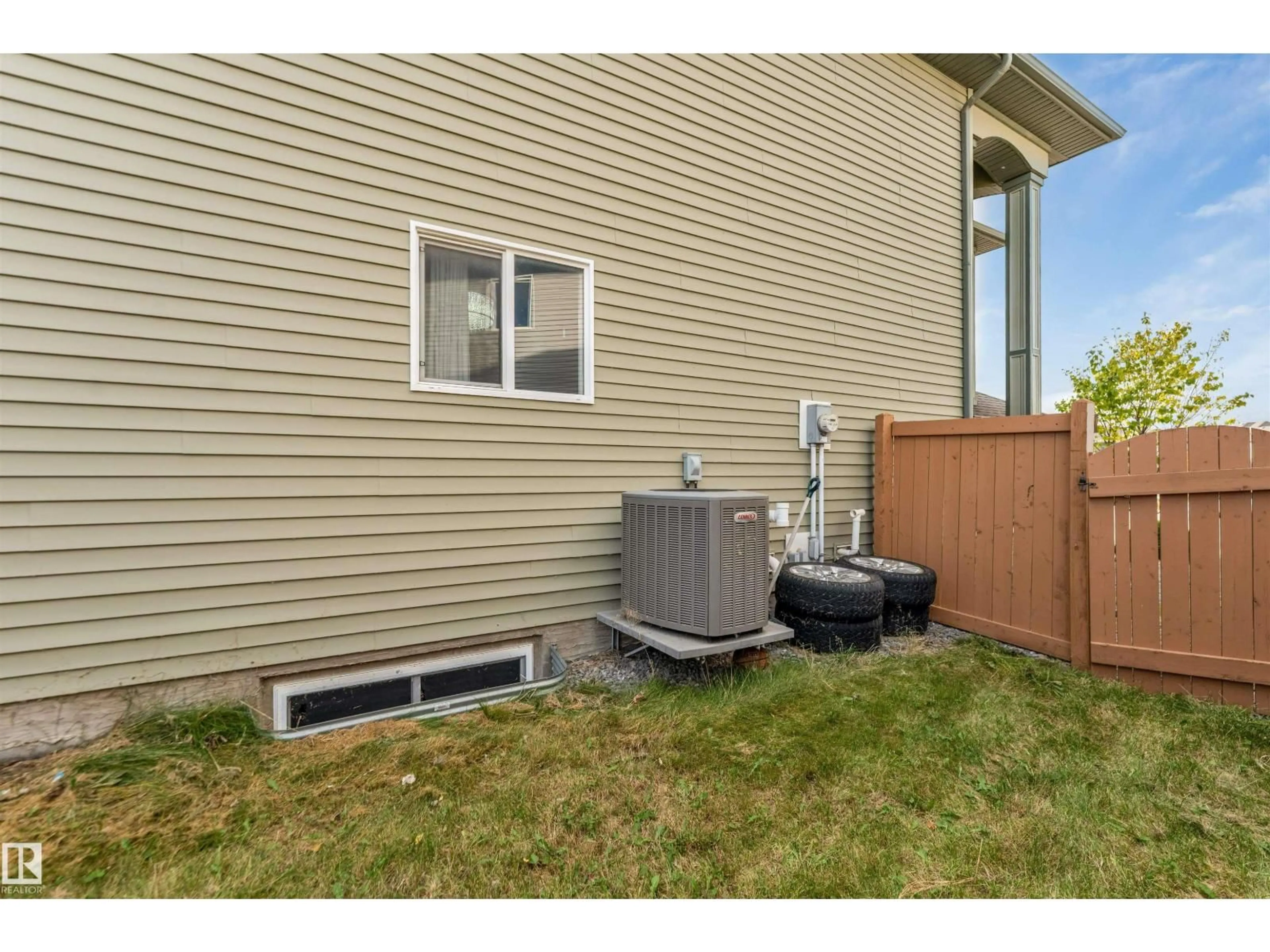Patio, street for 707 40 AV, Edmonton Alberta T6T0T3