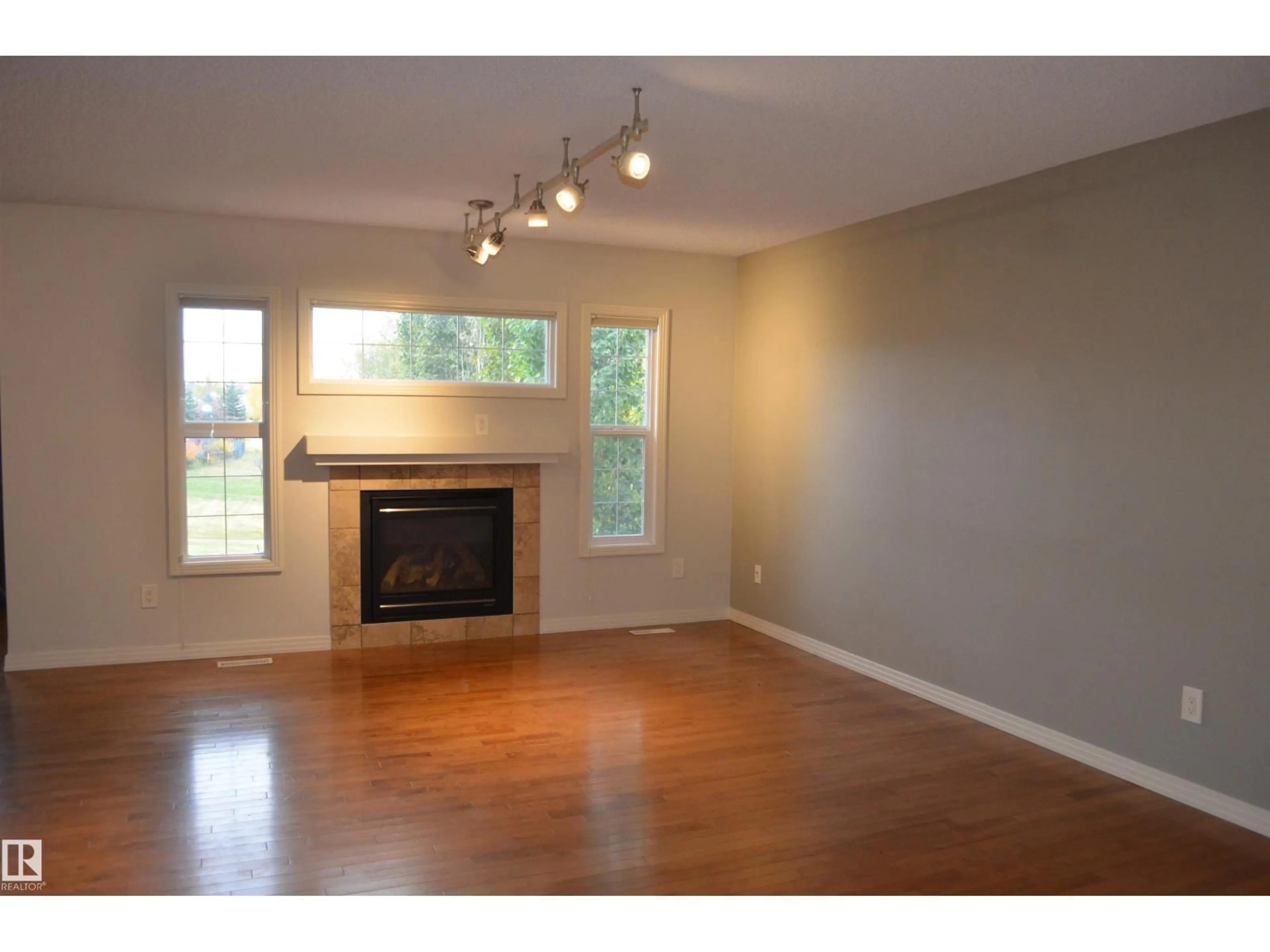 A pic of a room for 20032 46 AV, Edmonton Alberta T6M0E6