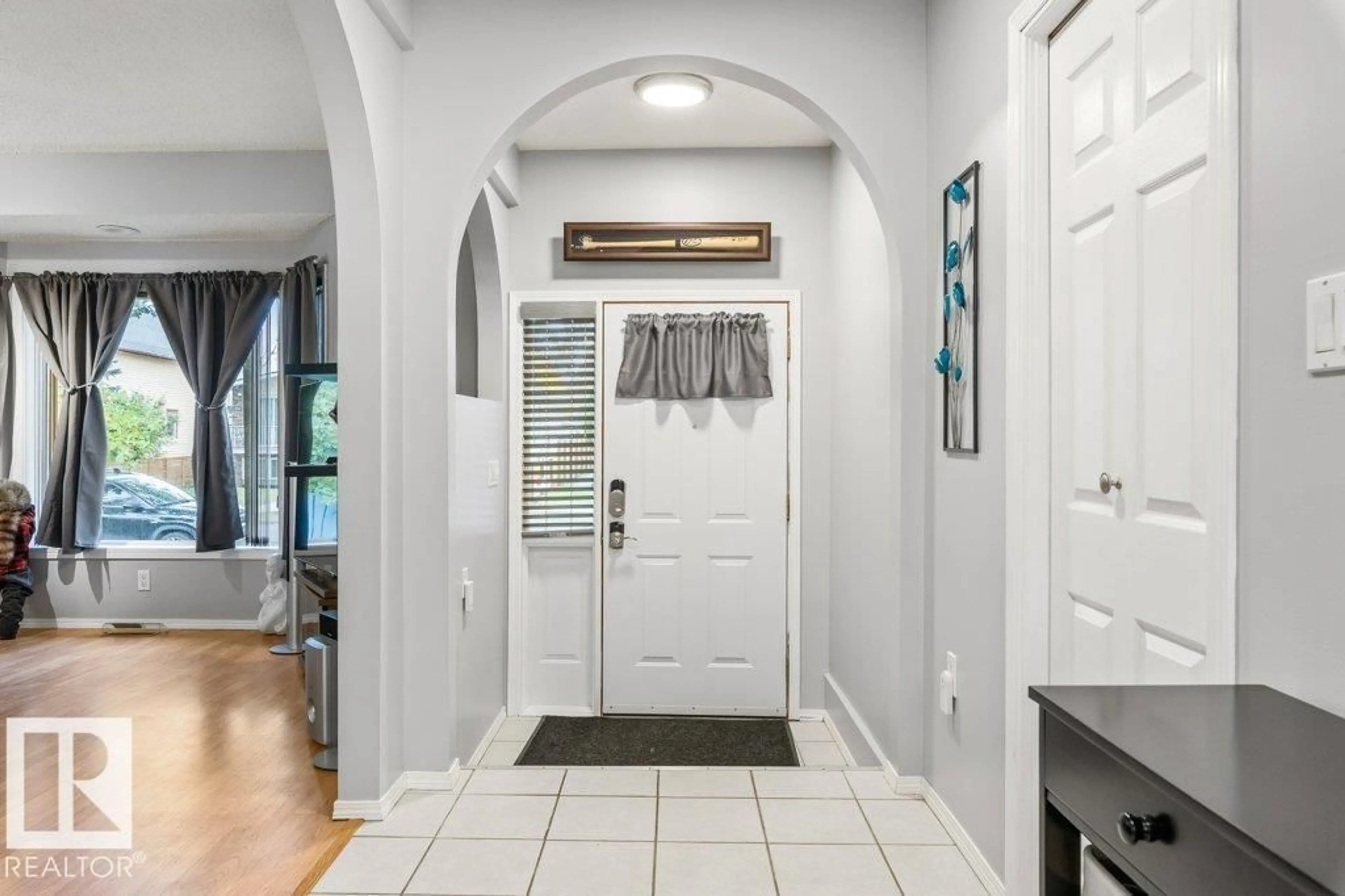 Indoor entryway for 13035 117 ST, Edmonton Alberta T5E5J9