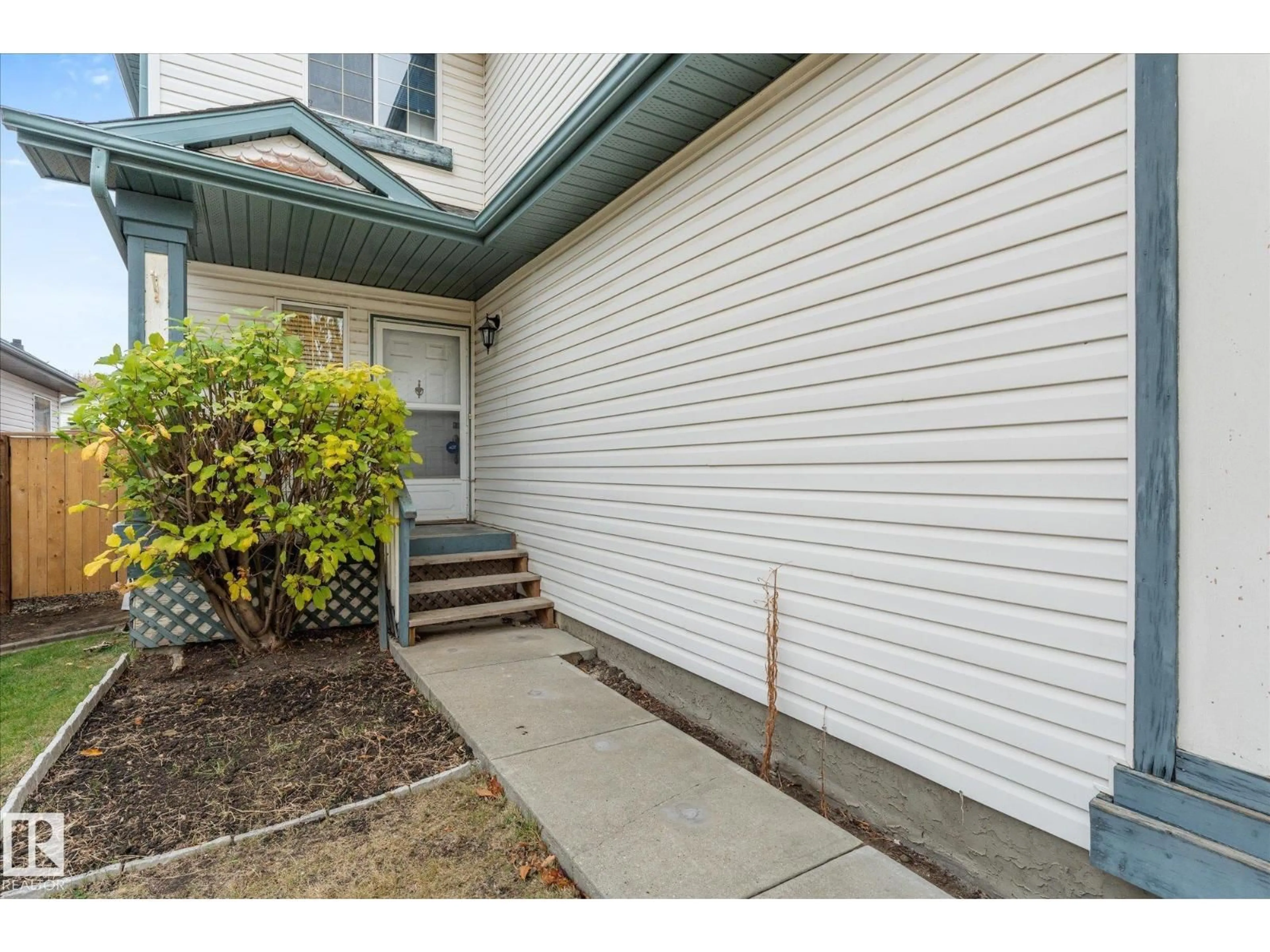 Unknown for 407 BRECKENRIDGE LN, Edmonton Alberta T5T6E3