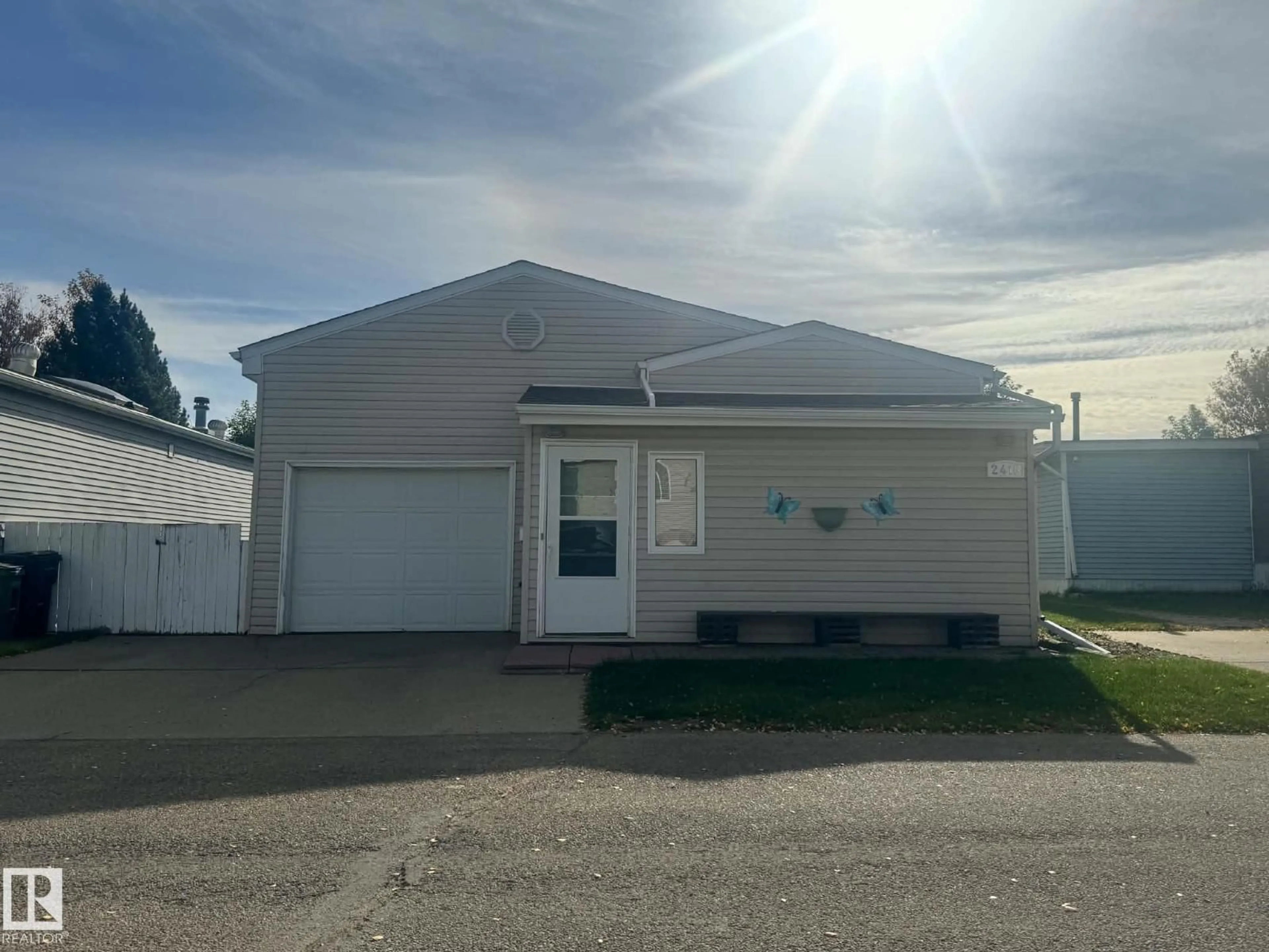 Unknown for 2415 OAK WY, Edmonton Alberta T5S1T7