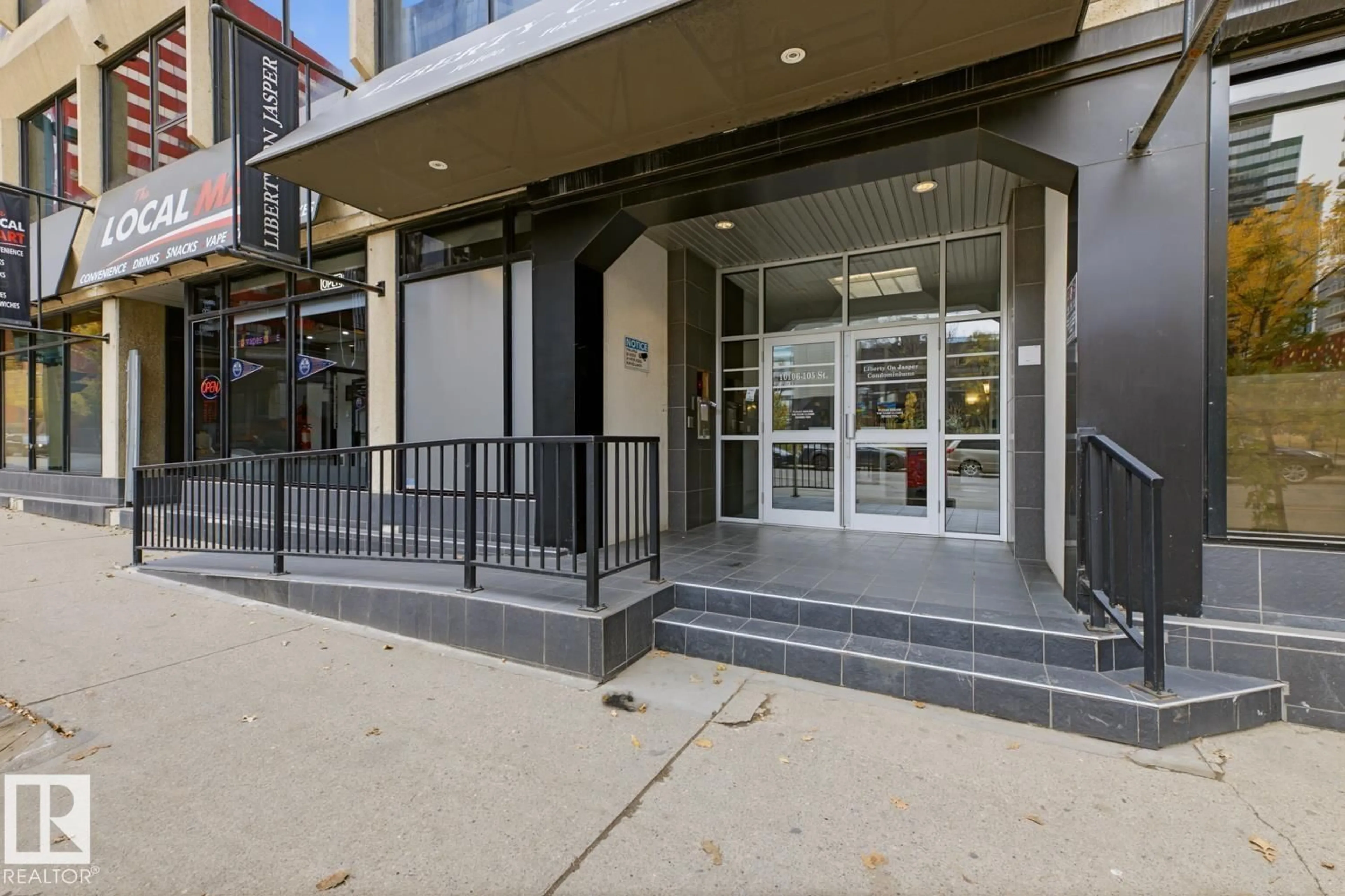 Unknown for 701 - 10106 105 ST, Edmonton Alberta T5J5E7