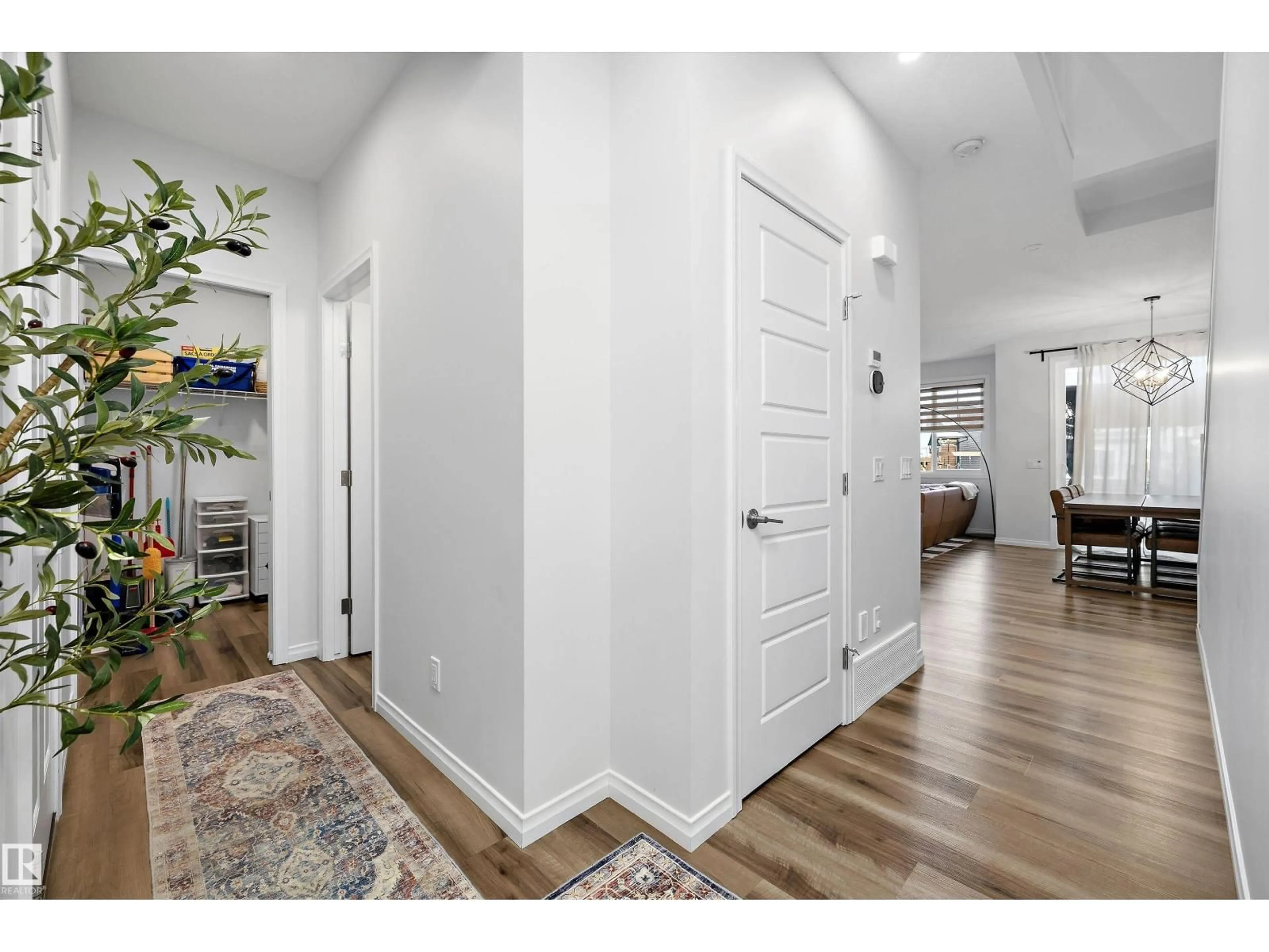 Indoor entryway for NW - 13052 211 ST, Edmonton Alberta T5S0P5