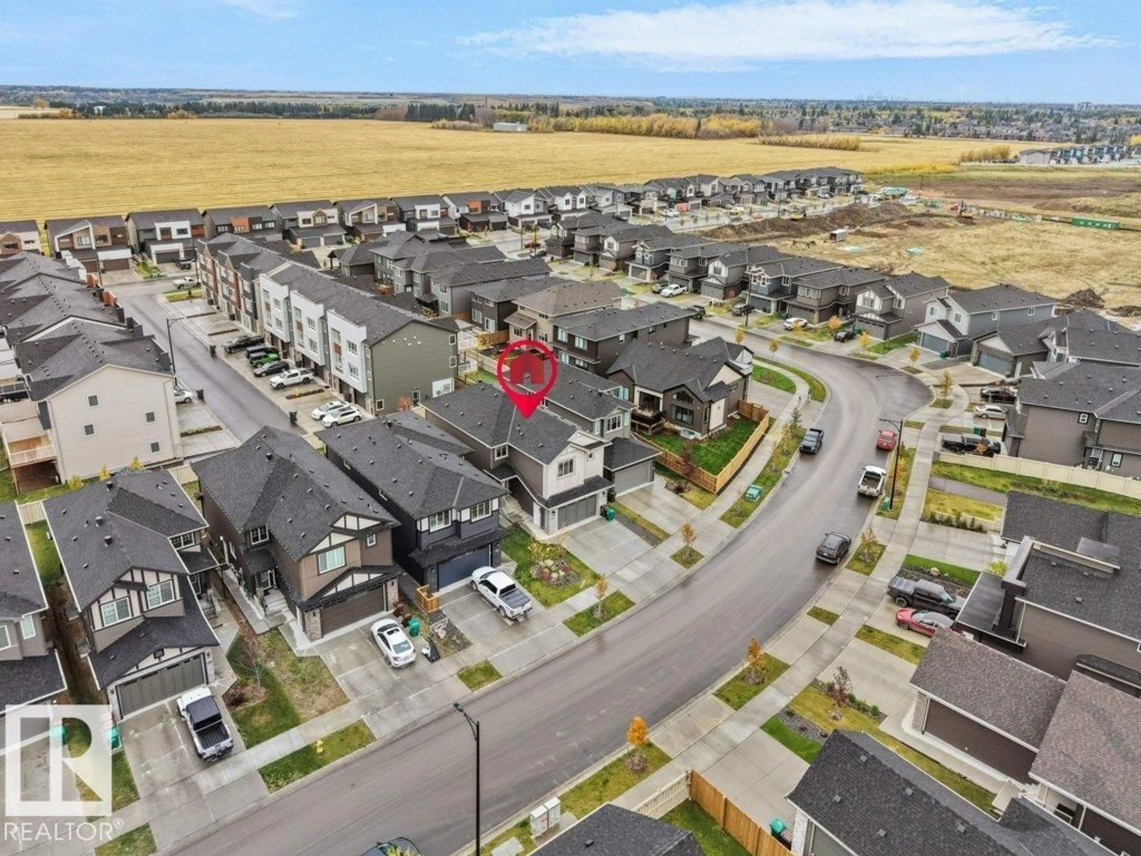 A pic from outside/outdoor area/front of a property/back of a property/a pic from drone, street for 92 EDGEFIELD WY, St. Albert Alberta T8N7Z9