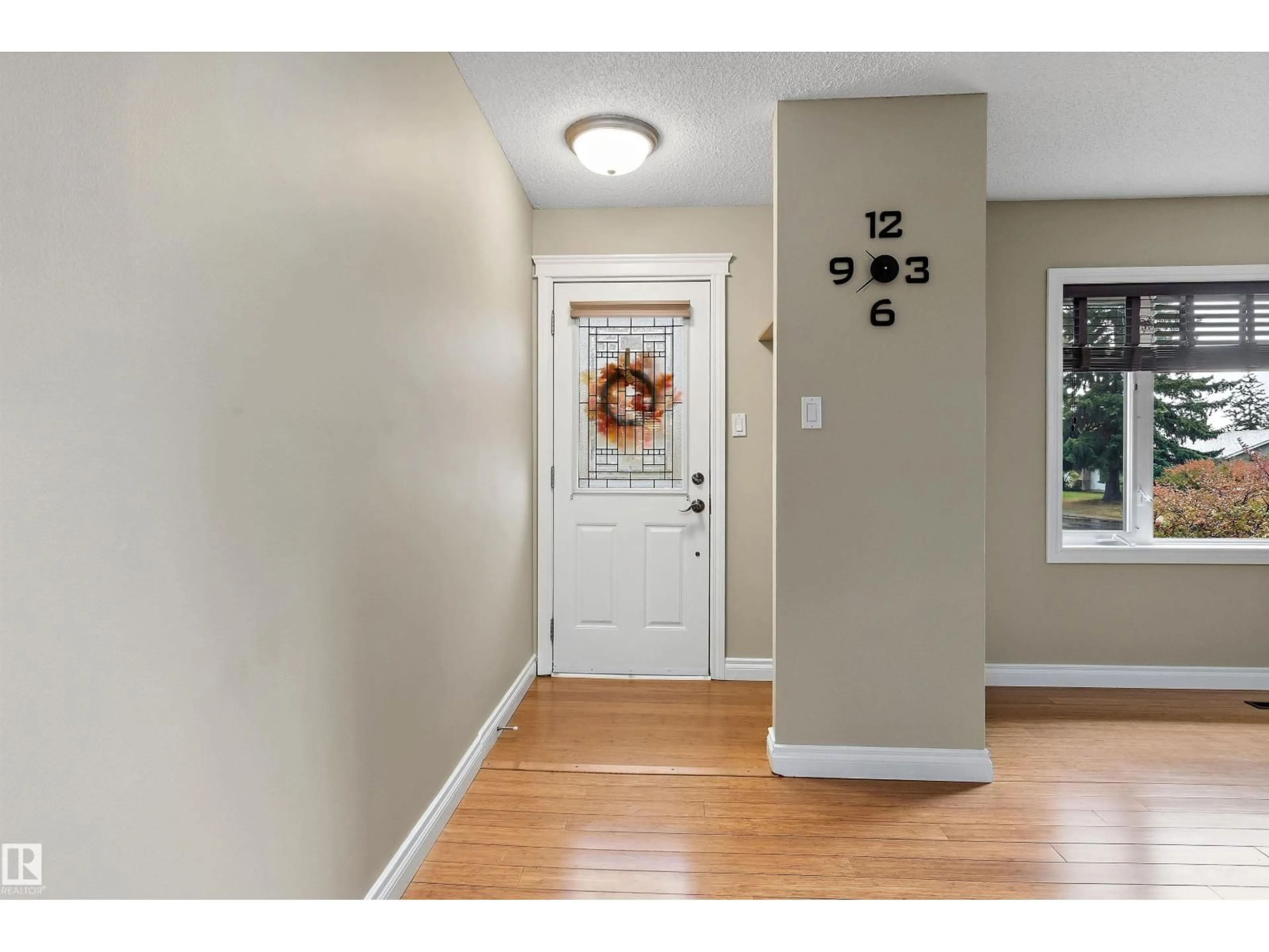 Indoor entryway for NW - 16166 110 A AV, Edmonton Alberta T5P1J1
