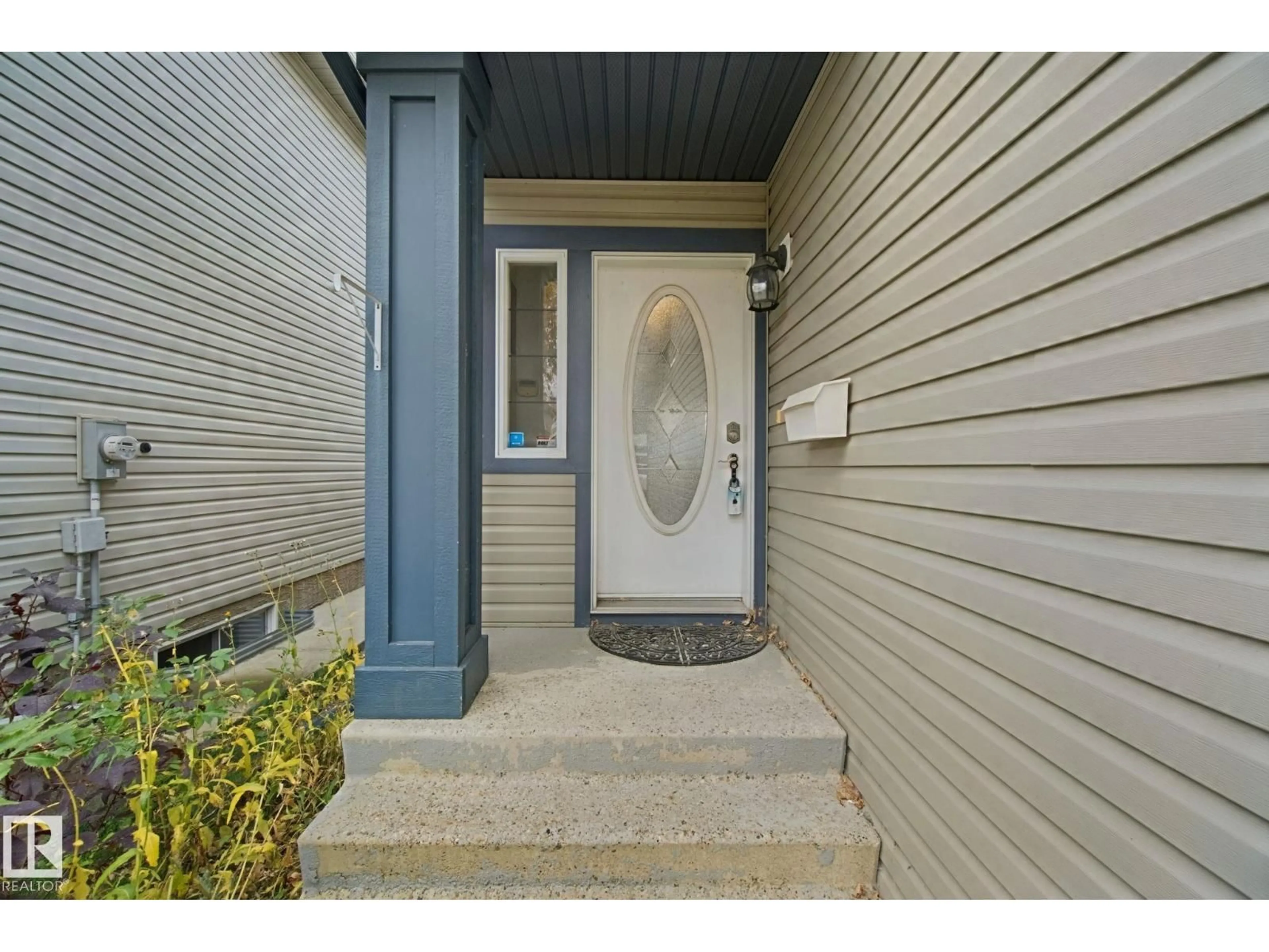Indoor entryway for 4113 158 AV, Edmonton Alberta T5Y0A3
