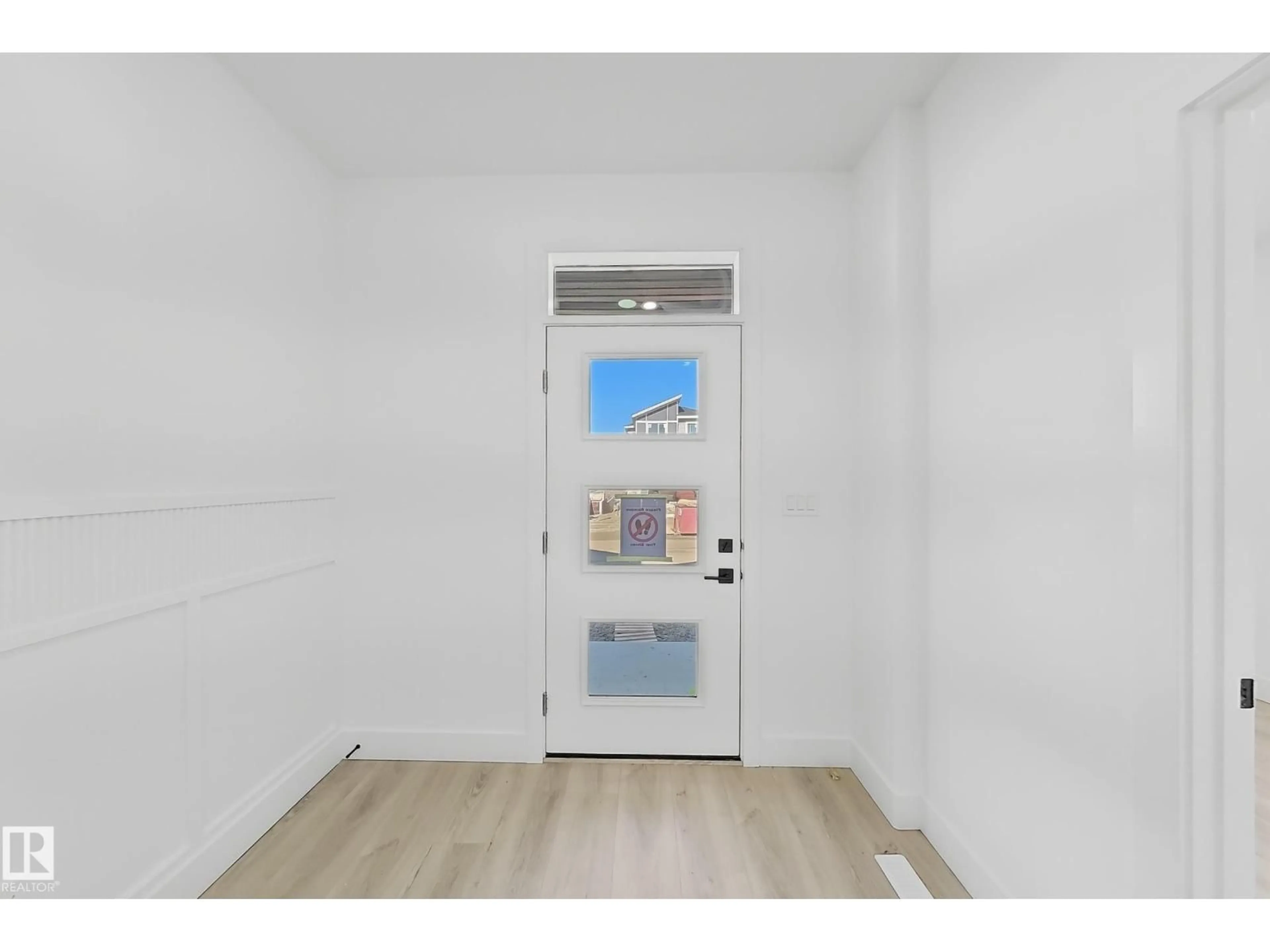 Indoor entryway for 4215 63 ST, Beaumont Alberta T6X3E9