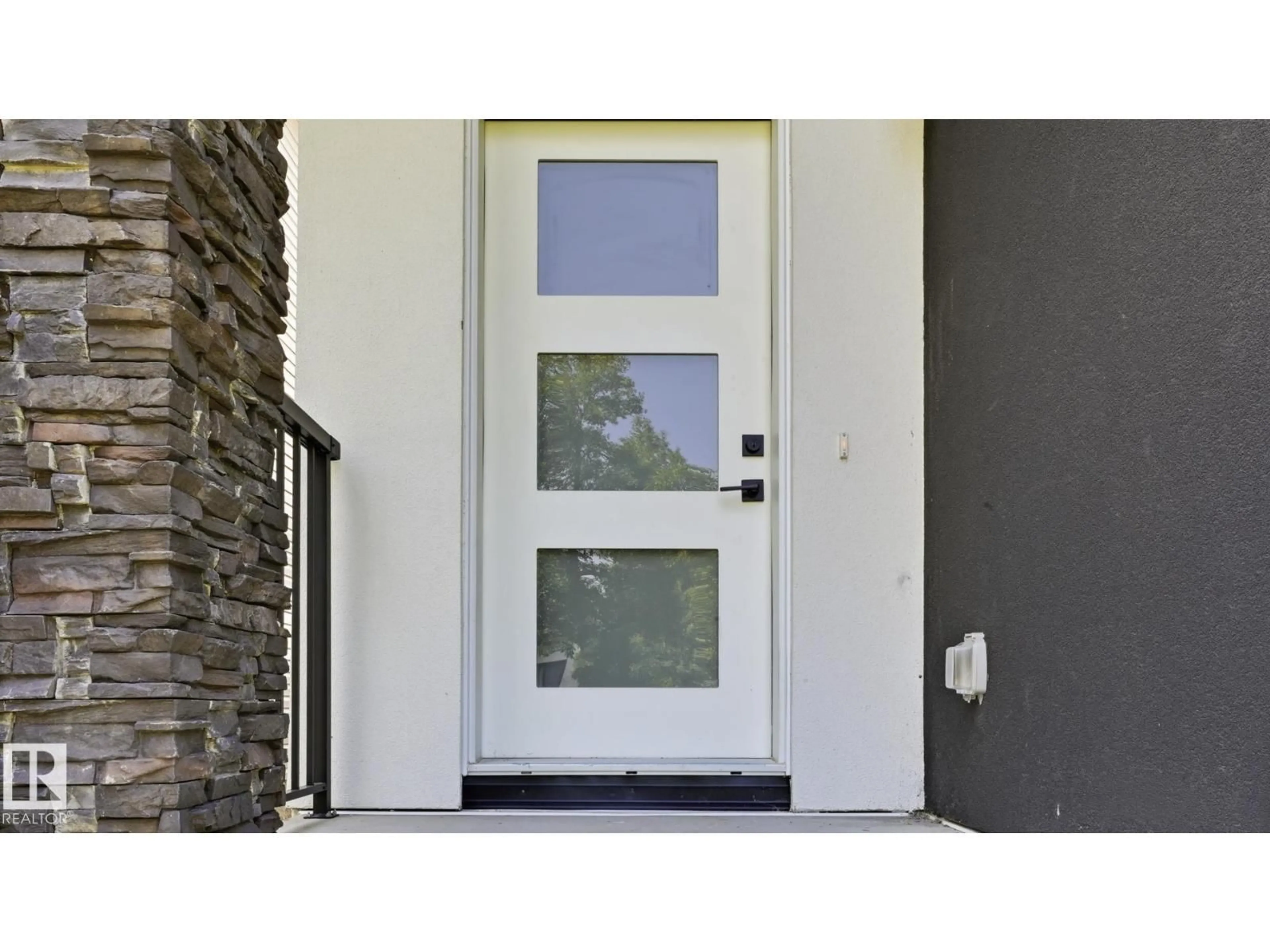 Unknown for NW - 11036 128 ST, Edmonton Alberta T5M0W6