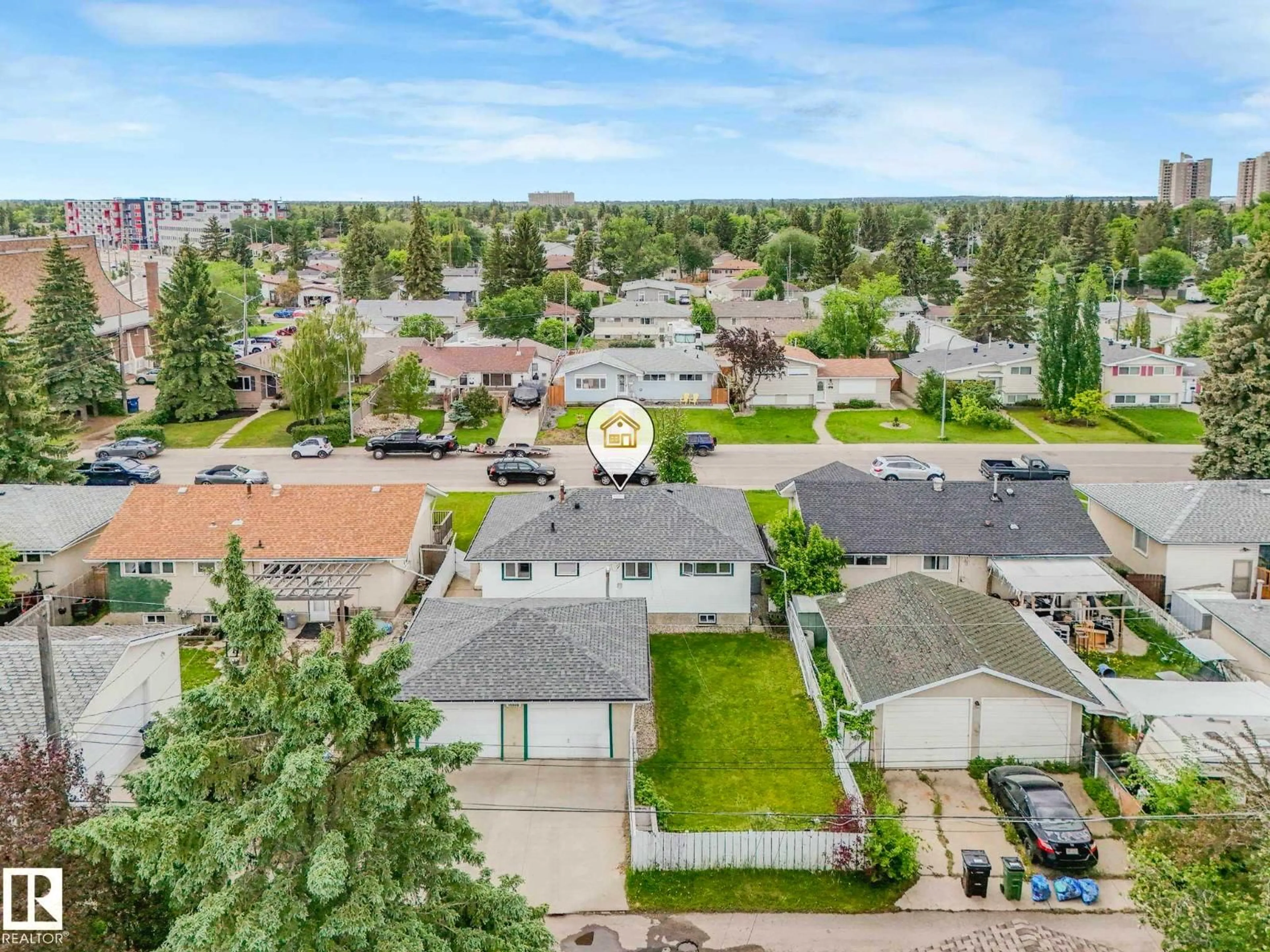 A pic from outside/outdoor area/front of a property/back of a property/a pic from drone, unknown for NW - 15916 88B AV, Edmonton Alberta T5R4N7