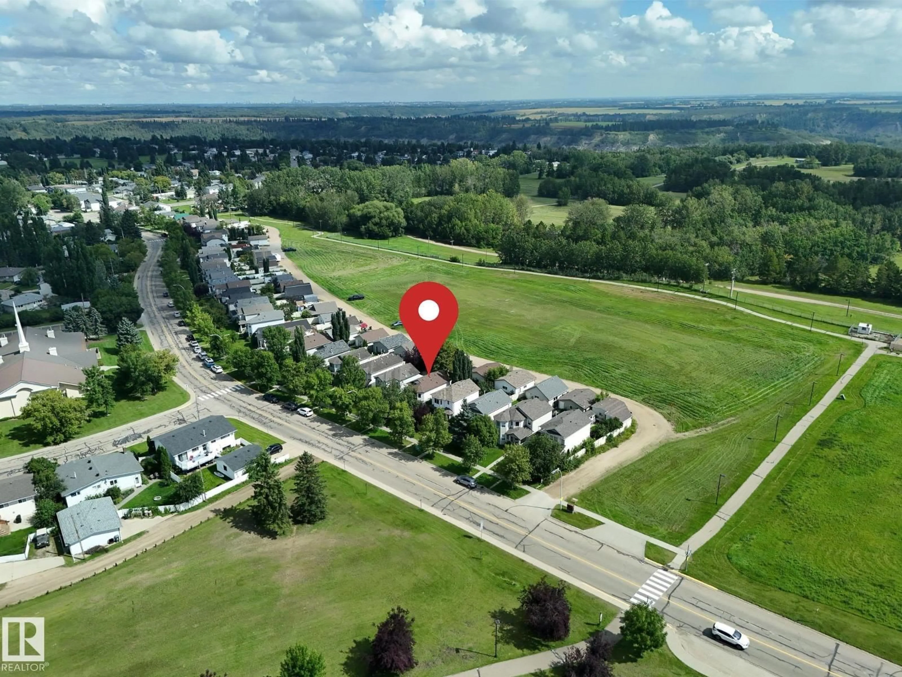 A pic from outside/outdoor area/front of a property/back of a property/a pic from drone, unknown for 137 MICHIGAN ST, Devon Alberta T9G2H4