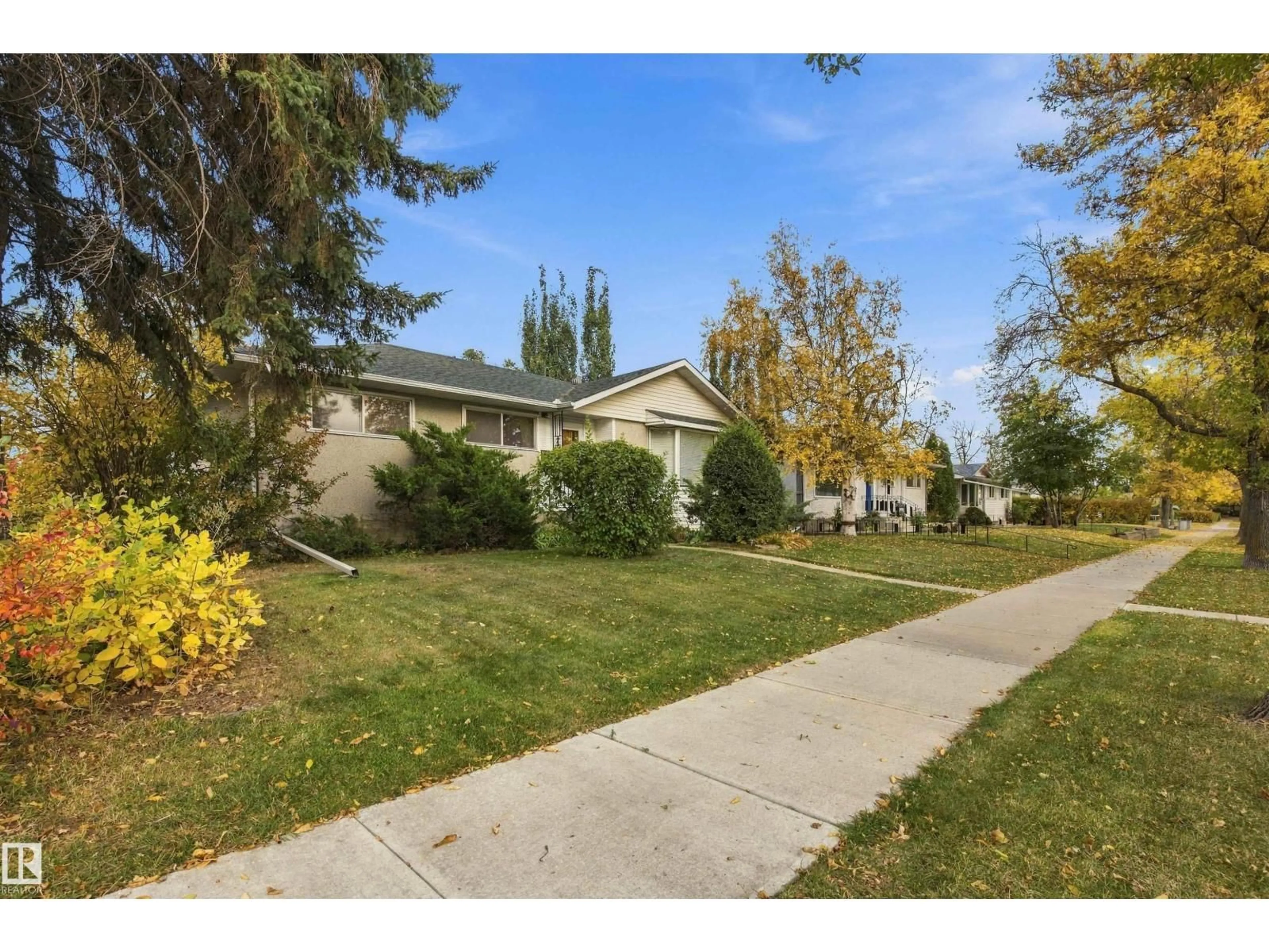Unknown for 10520 LAUDERDALE RD, Edmonton Alberta T5E5R5