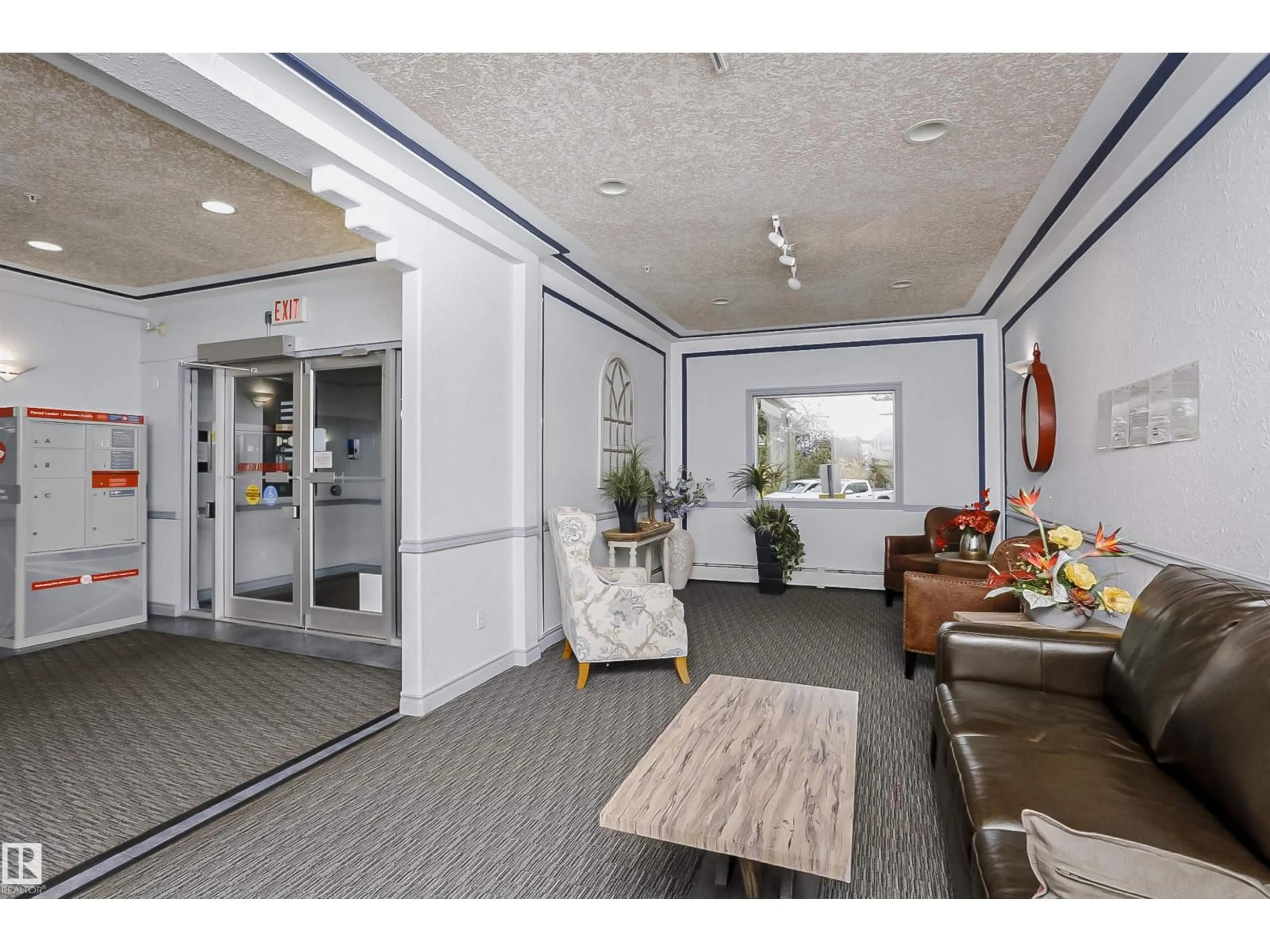 Lobby for #124 - 10511 42 AV, Edmonton Alberta T6J7G8