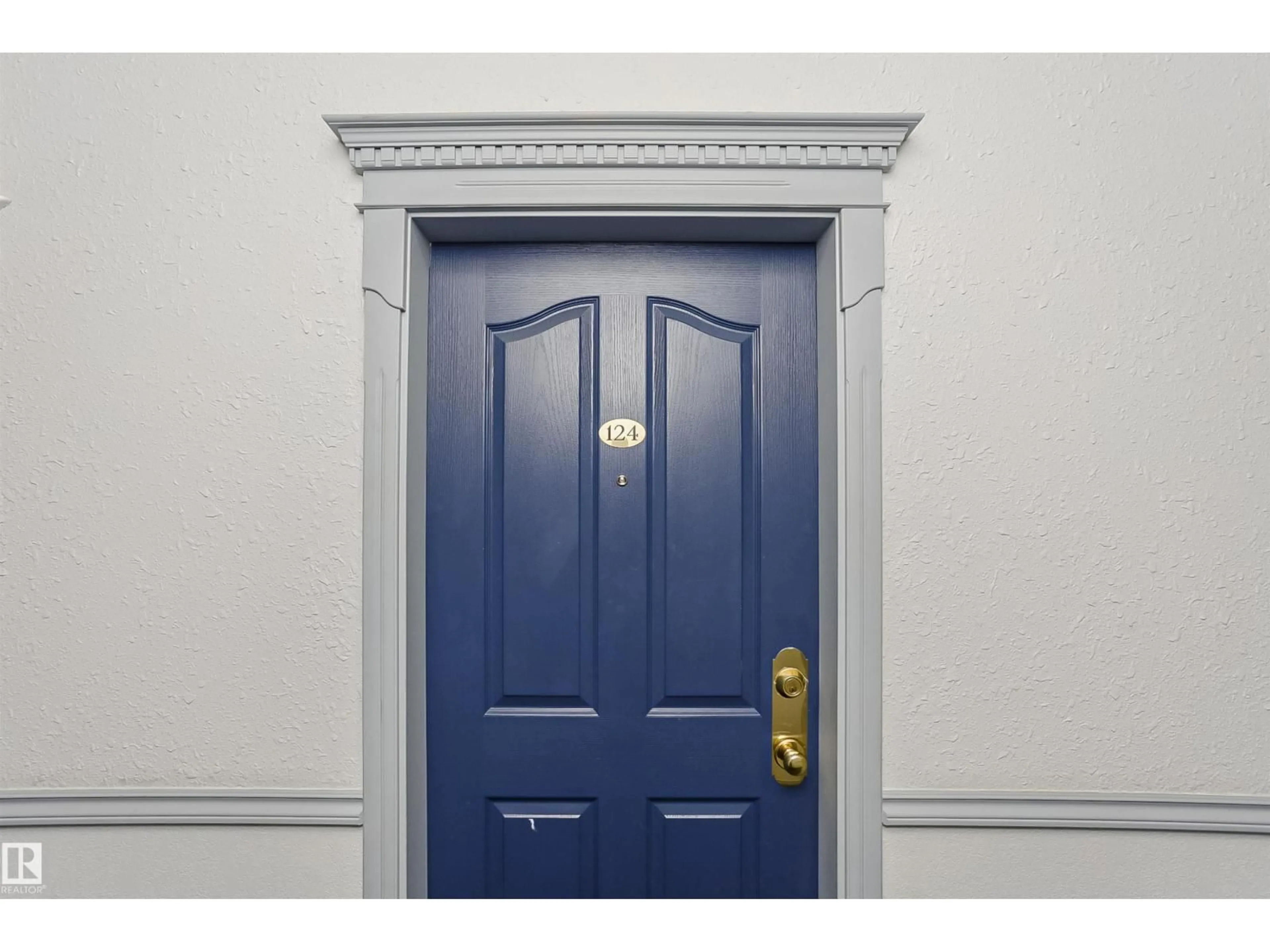 Indoor entryway for #124 - 10511 42 AV, Edmonton Alberta T6J7G8