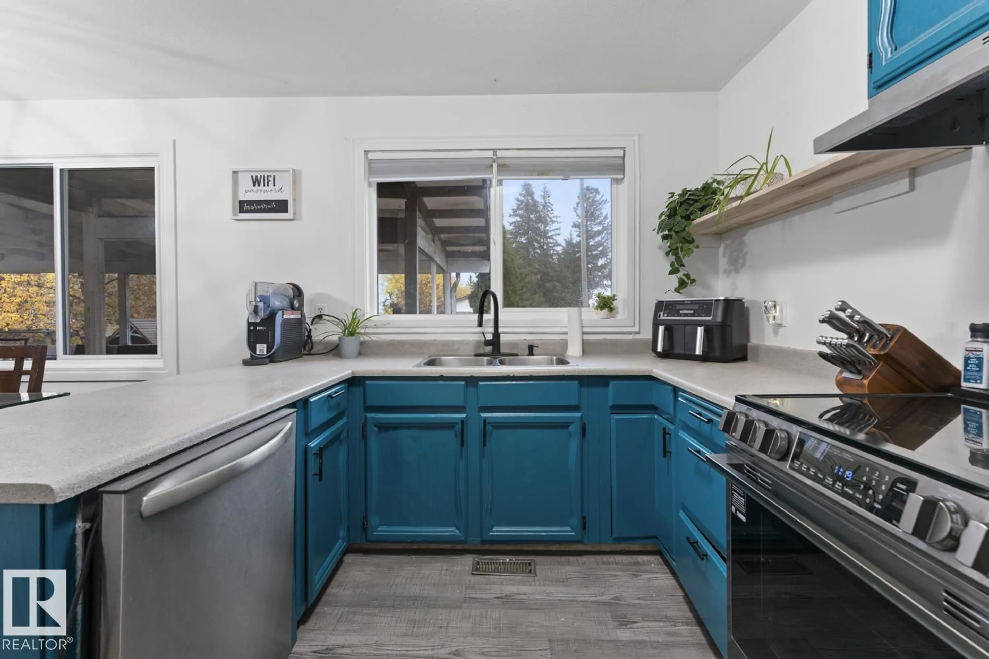 Standard kitchen, unknown for 622 13 ST, Cold Lake Alberta T9M1B2
