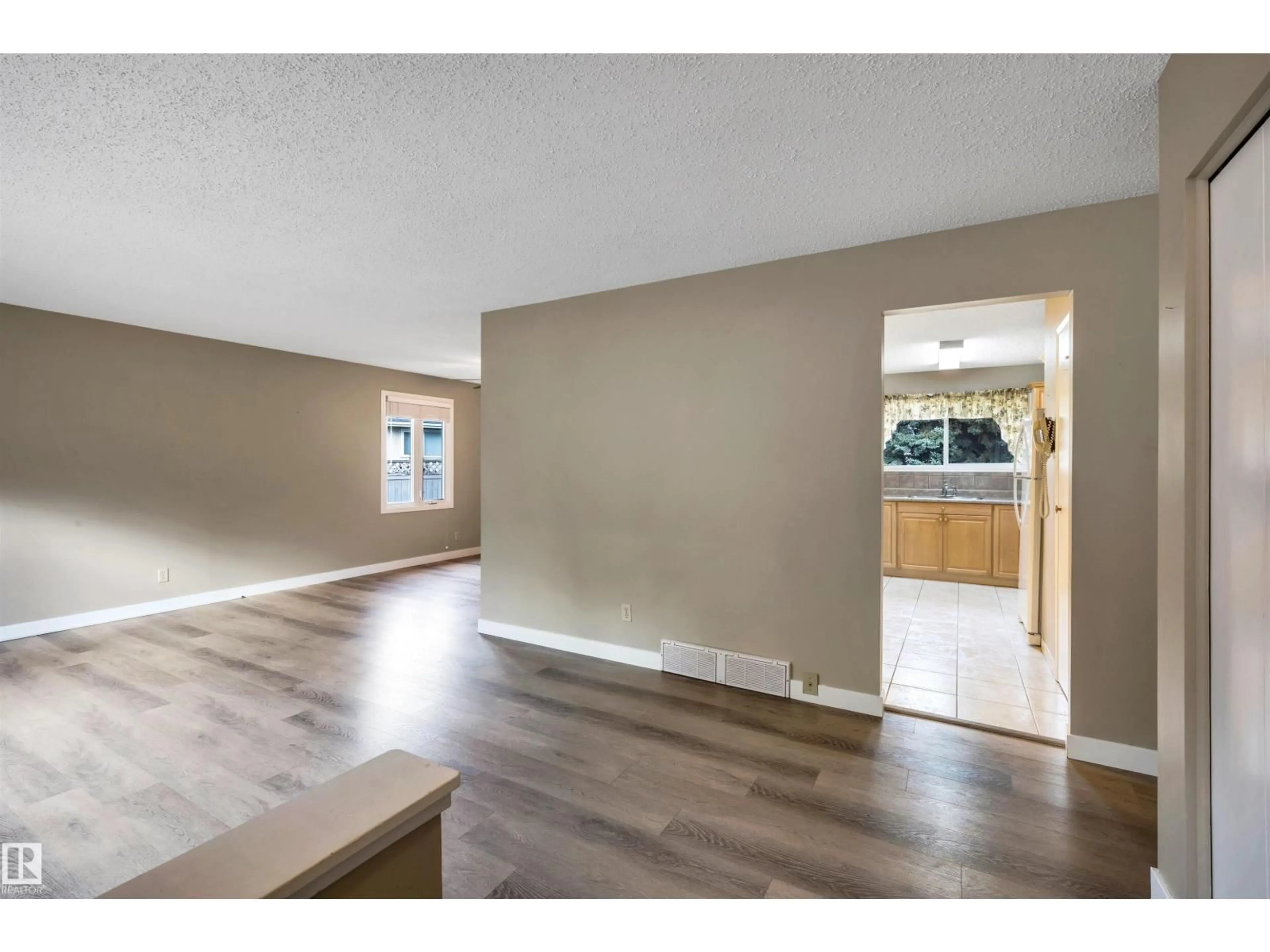 A pic of a room for 25 ATTWOOD DR, St. Albert Alberta T8N2T4