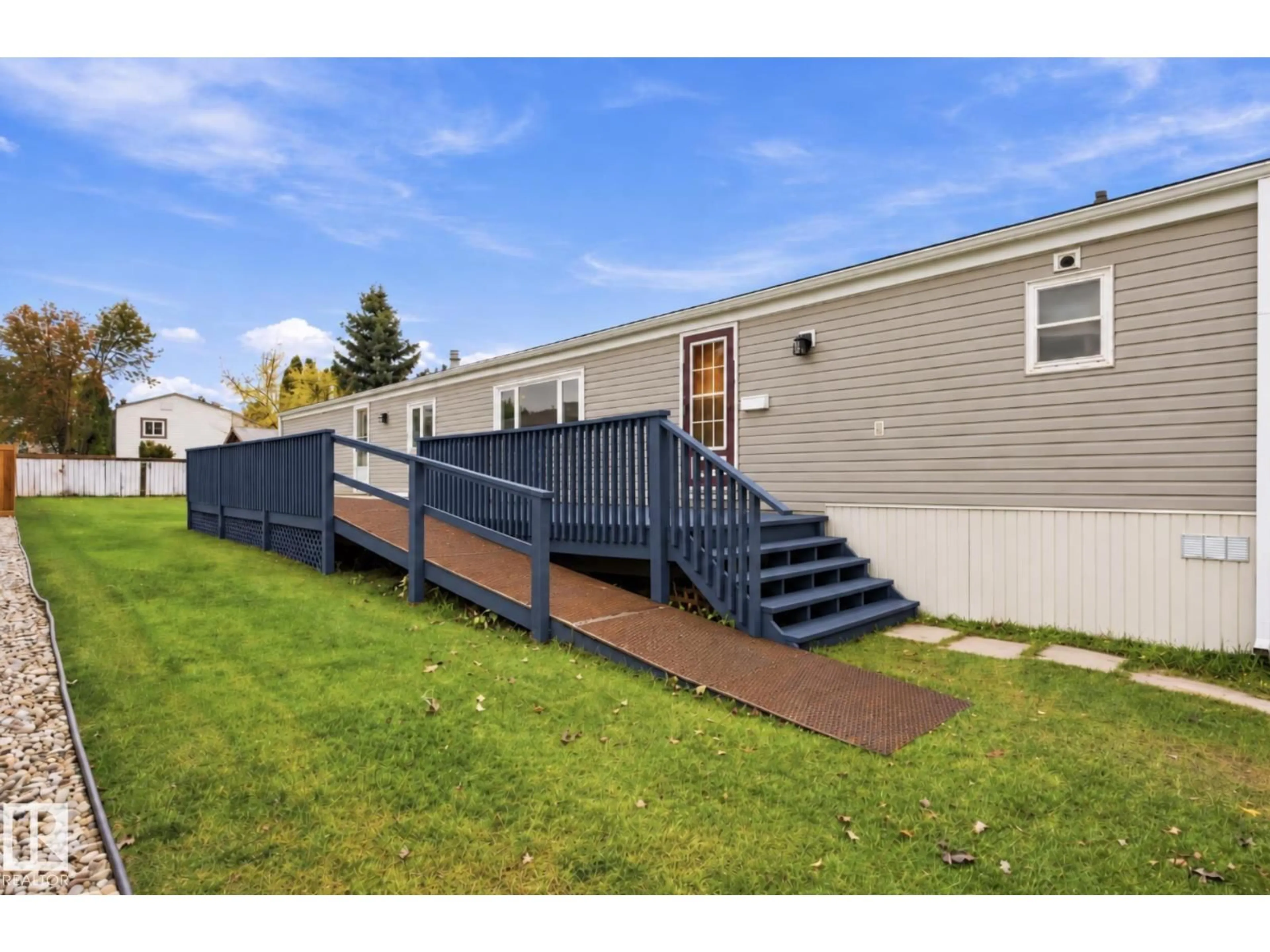 Unknown for 2664 LAKEVIEW DR, Edmonton Alberta T5S1T7