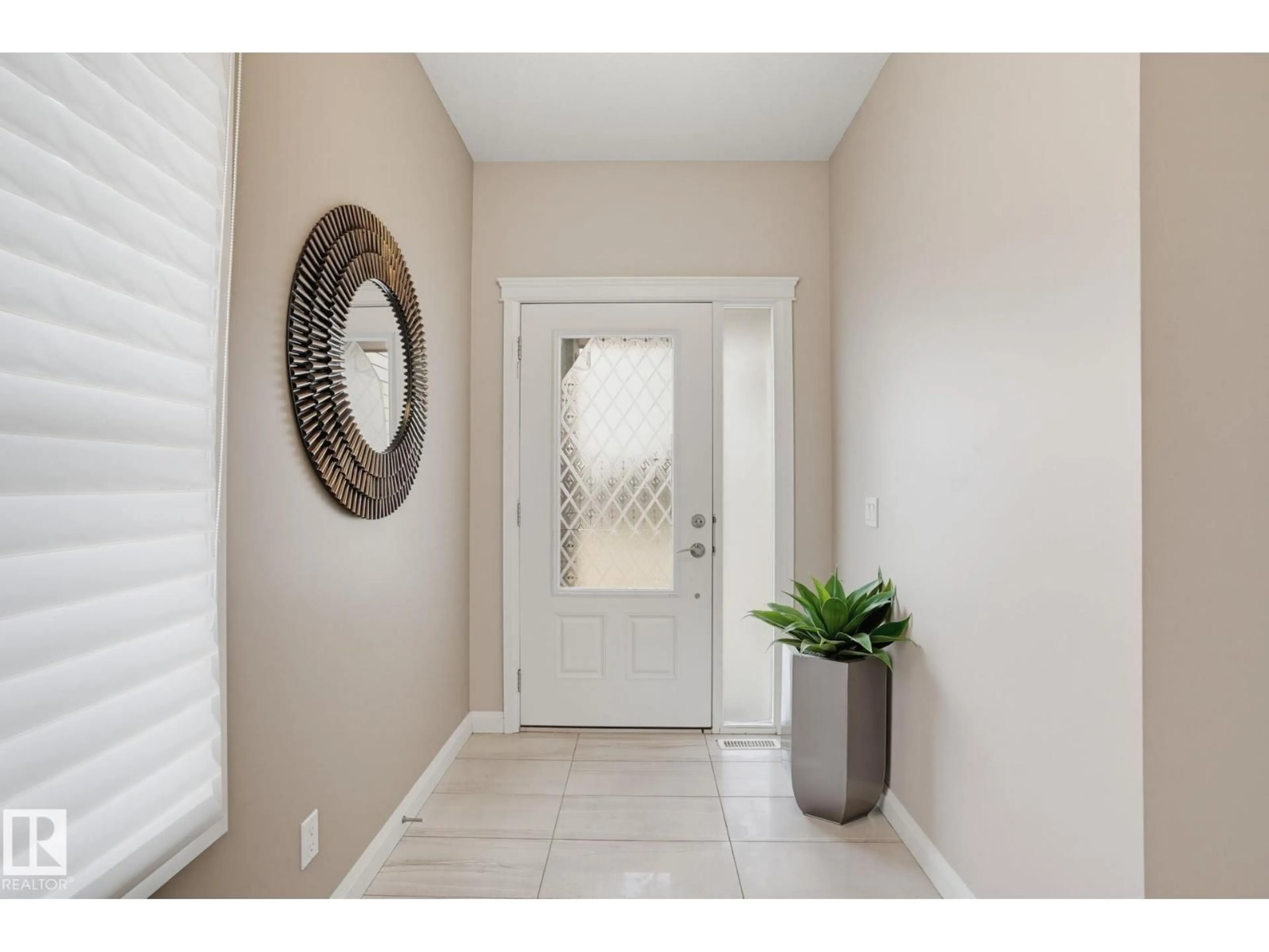 Indoor entryway for NW - 9448 228 ST, Edmonton Alberta T5T7B2