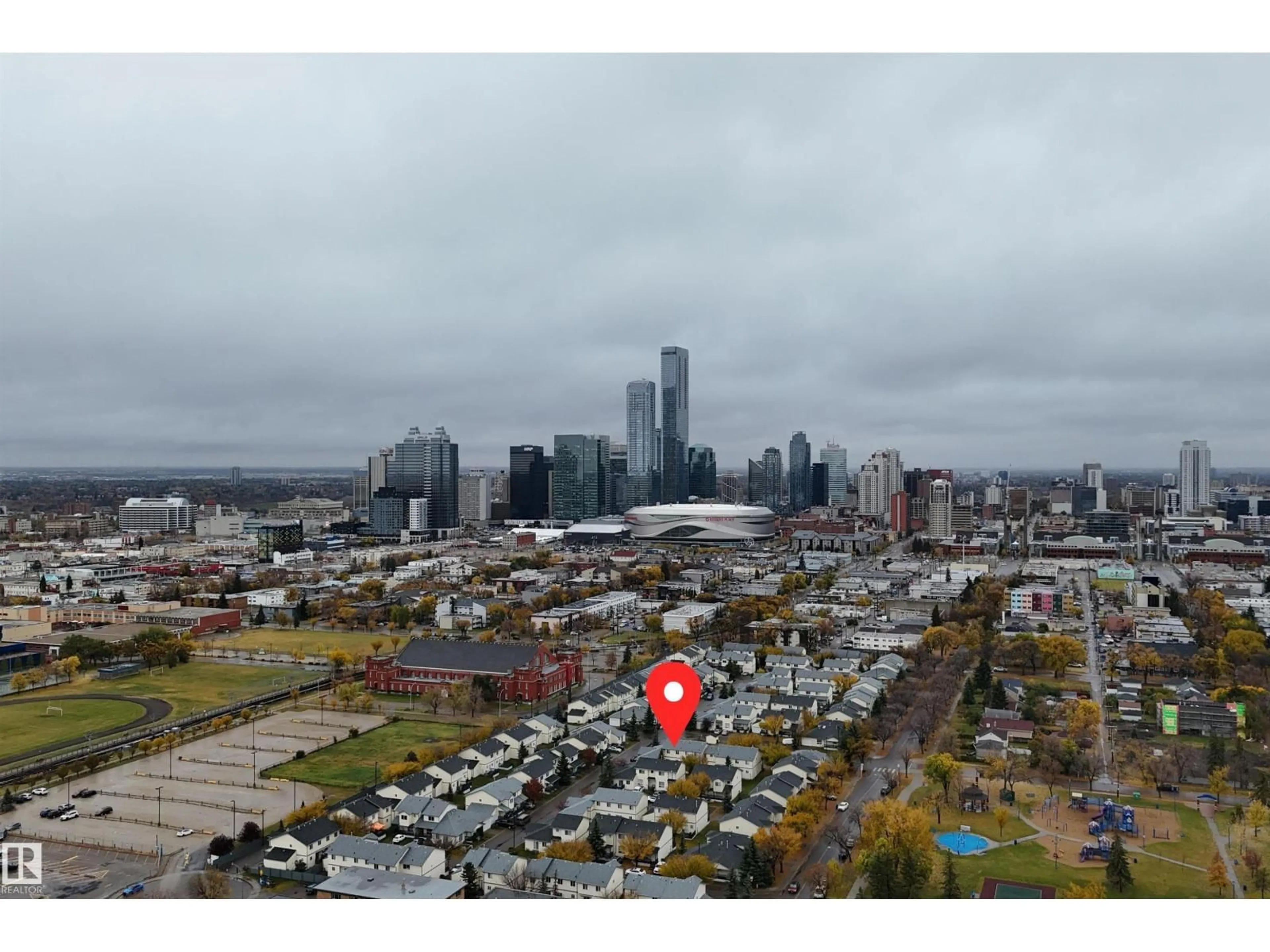A pic from outside/outdoor area/front of a property/back of a property/a pic from drone, city buildings view from balcony for 85 - 10909 106 ST NW, Edmonton Alberta T5H4M7