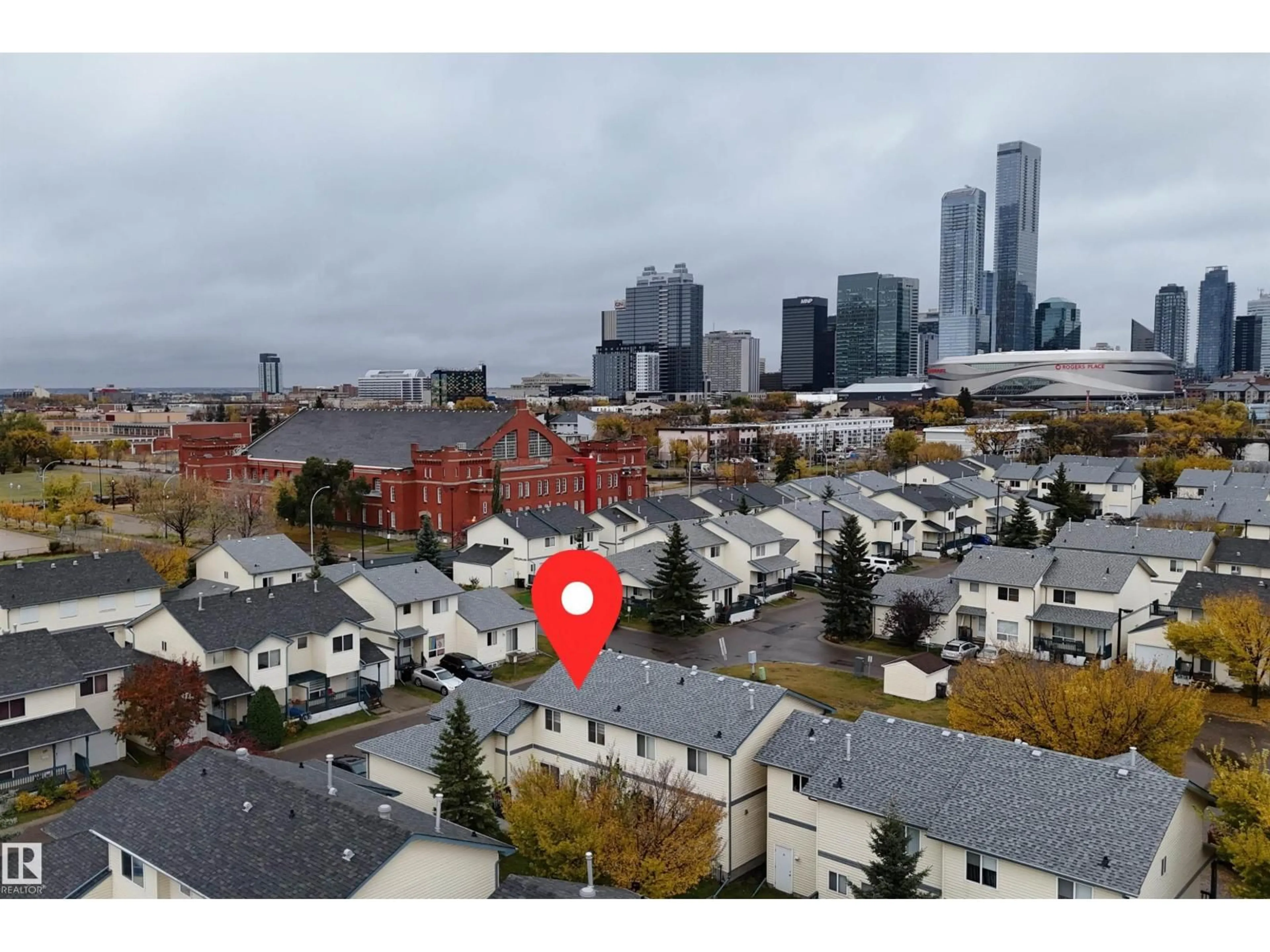 A pic from outside/outdoor area/front of a property/back of a property/a pic from drone, city buildings view from balcony for 85 - 10909 106 ST NW, Edmonton Alberta T5H4M7