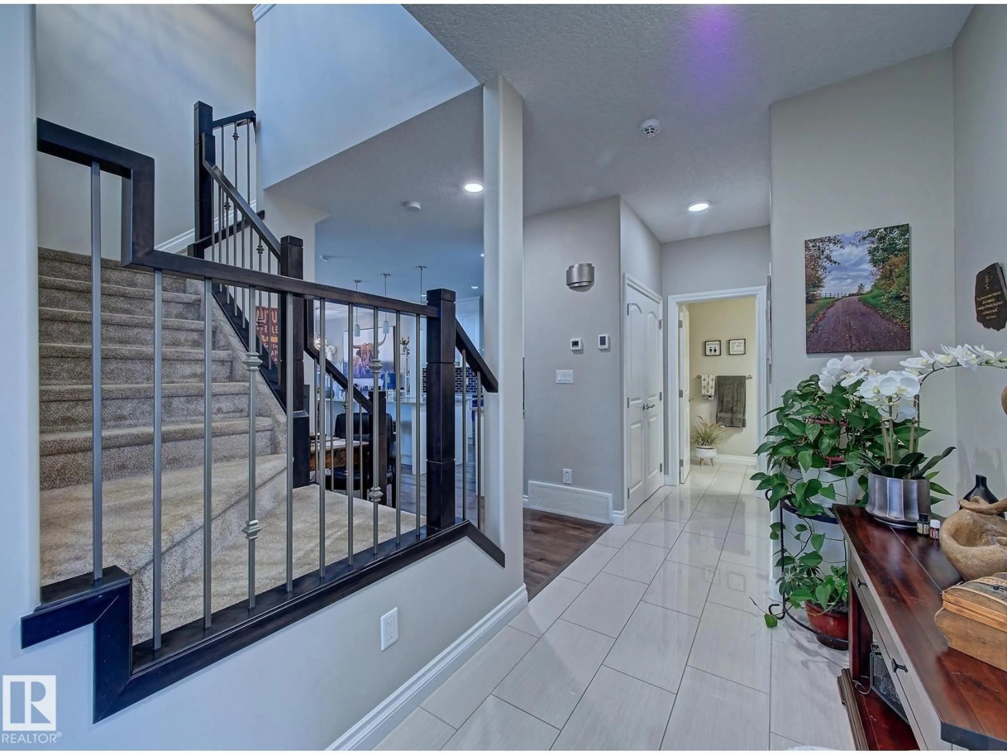 Indoor foyer for 2 DURRAND BN, Fort Saskatchewan Alberta T8L0N2
