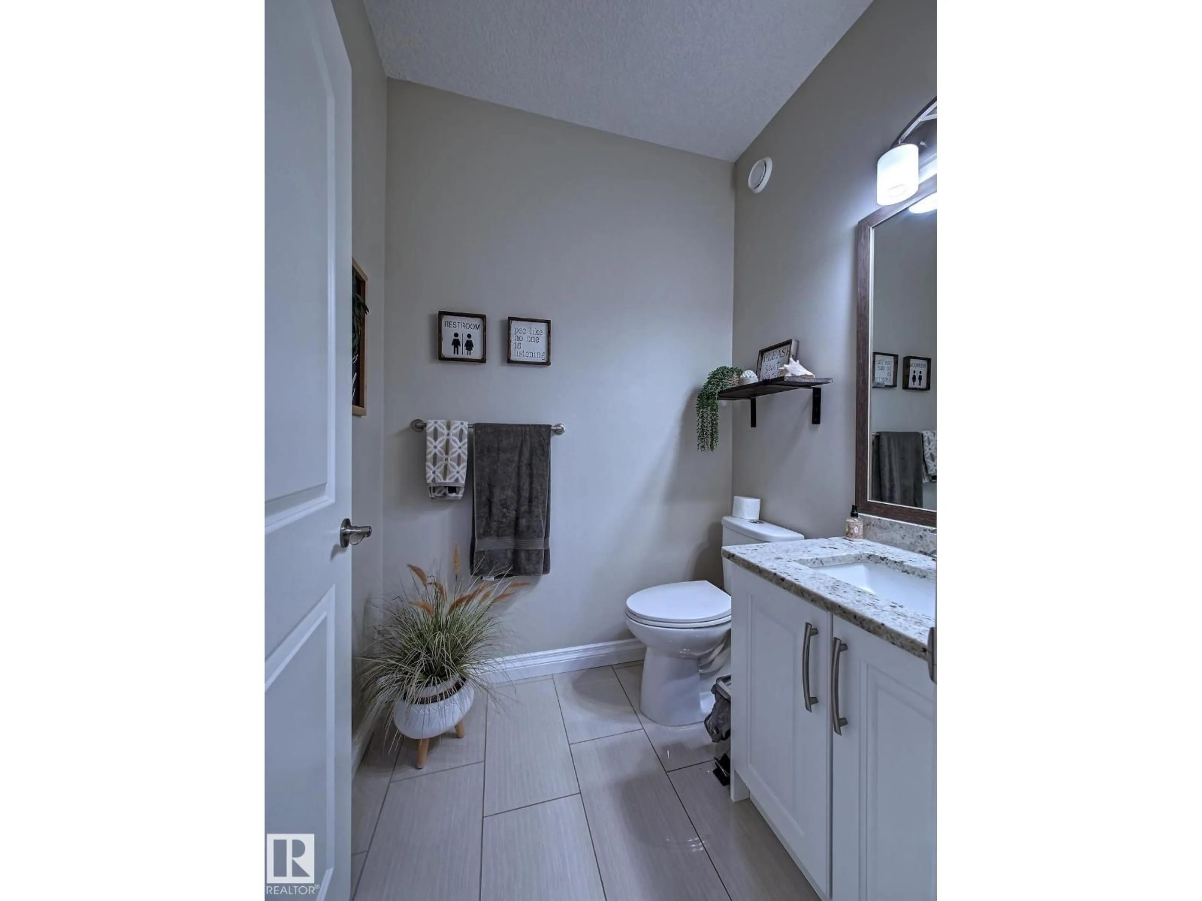 Contemporary bathroom, ceramic/tile floor for 2 DURRAND BN, Fort Saskatchewan Alberta T8L0N2