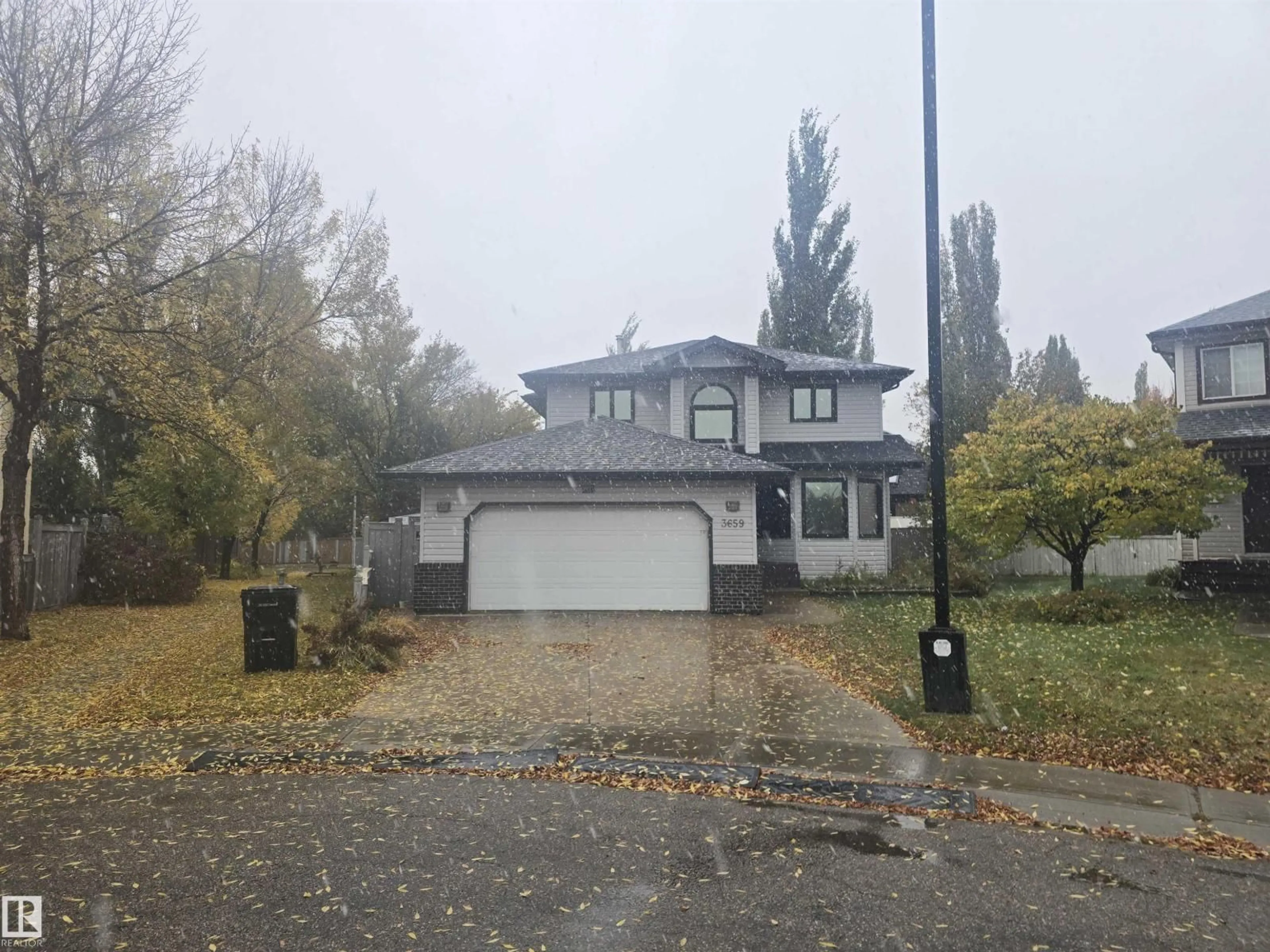 Unknown for NW - 3659 30 ST, Edmonton Alberta T6T1K3
