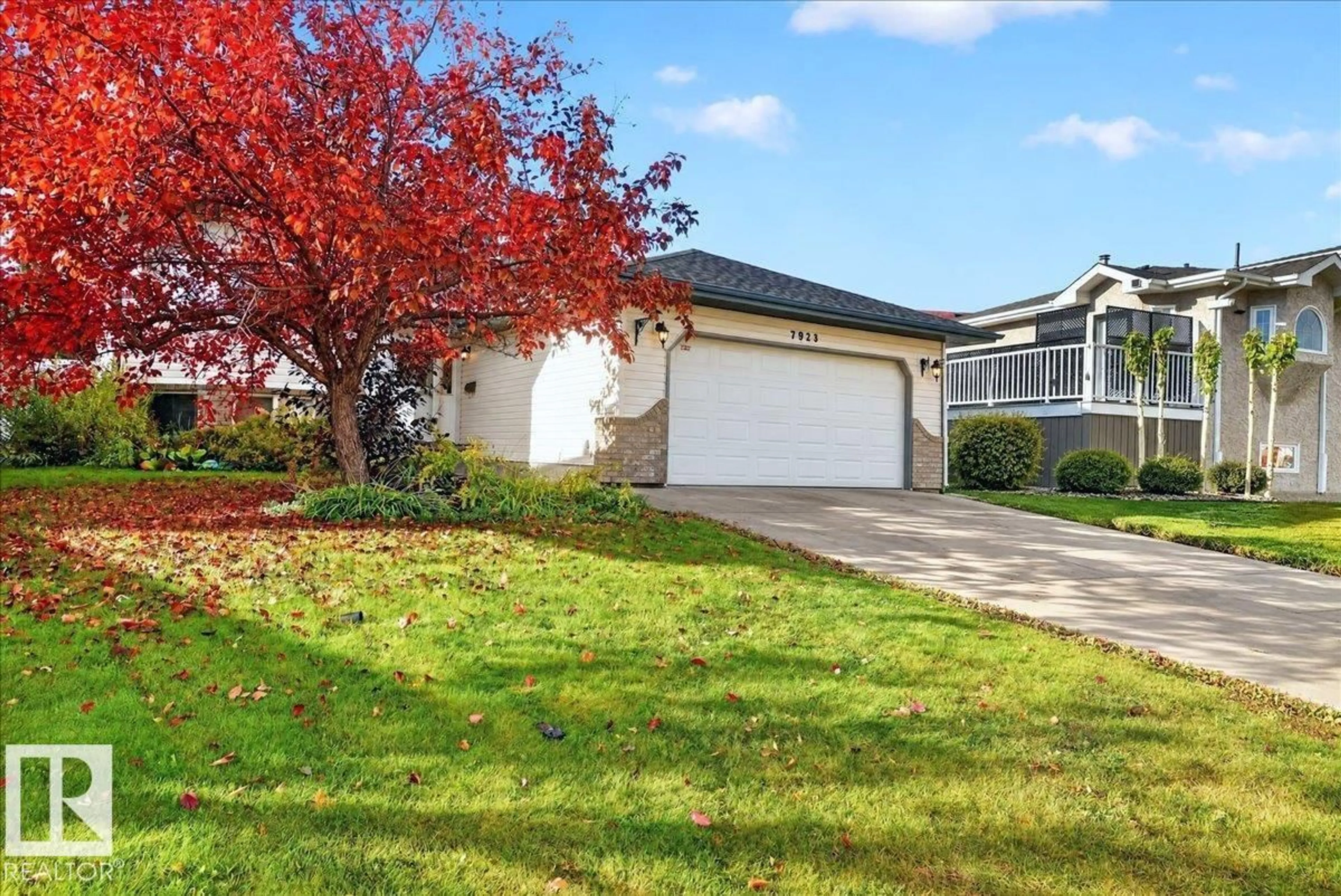 Home with vinyl exterior material, street for 7923 161 AV, Edmonton Alberta T5Z3E9