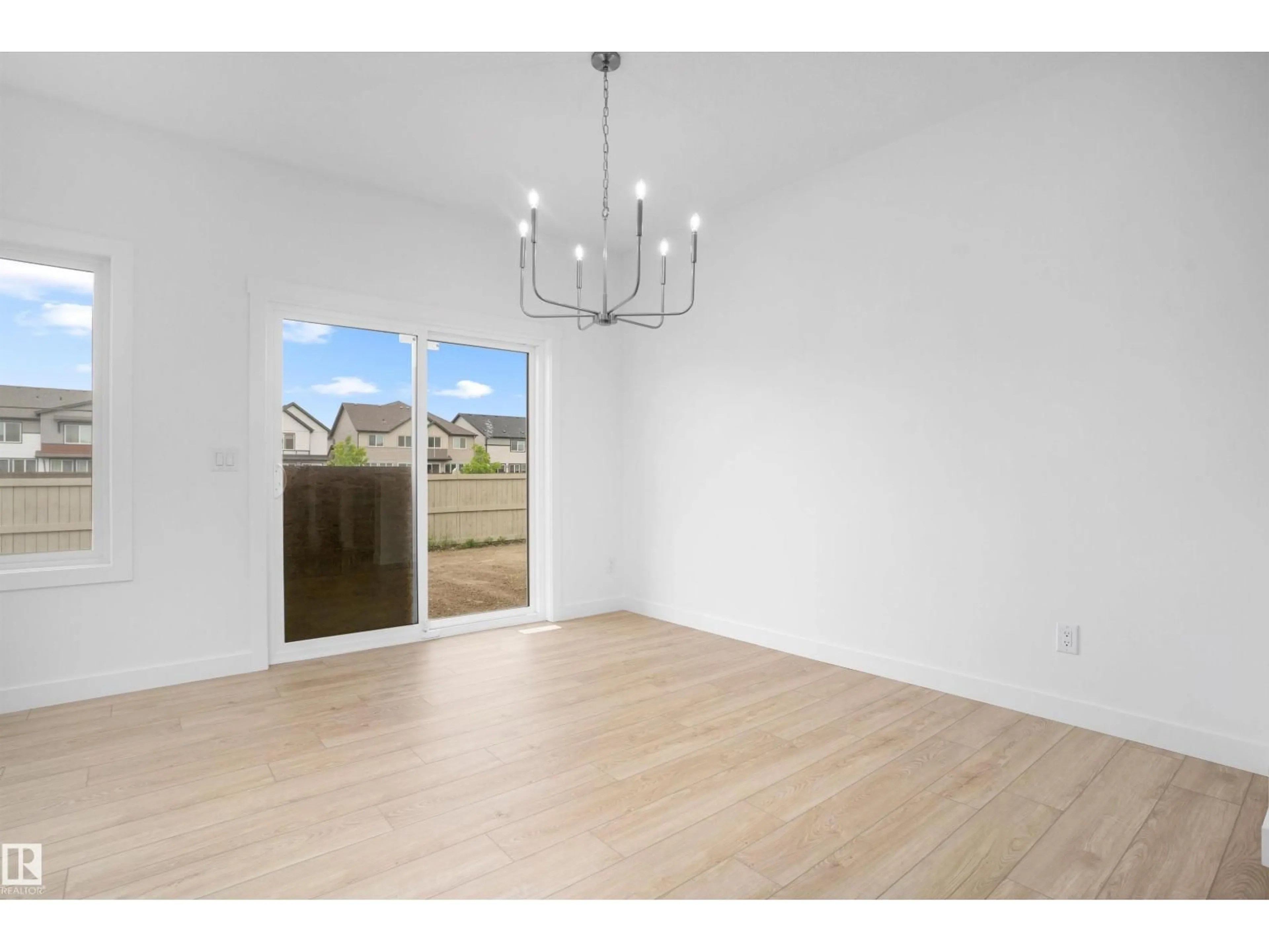 A pic of a room for 1058 CRISTALL CR, Edmonton Alberta T6W5S6