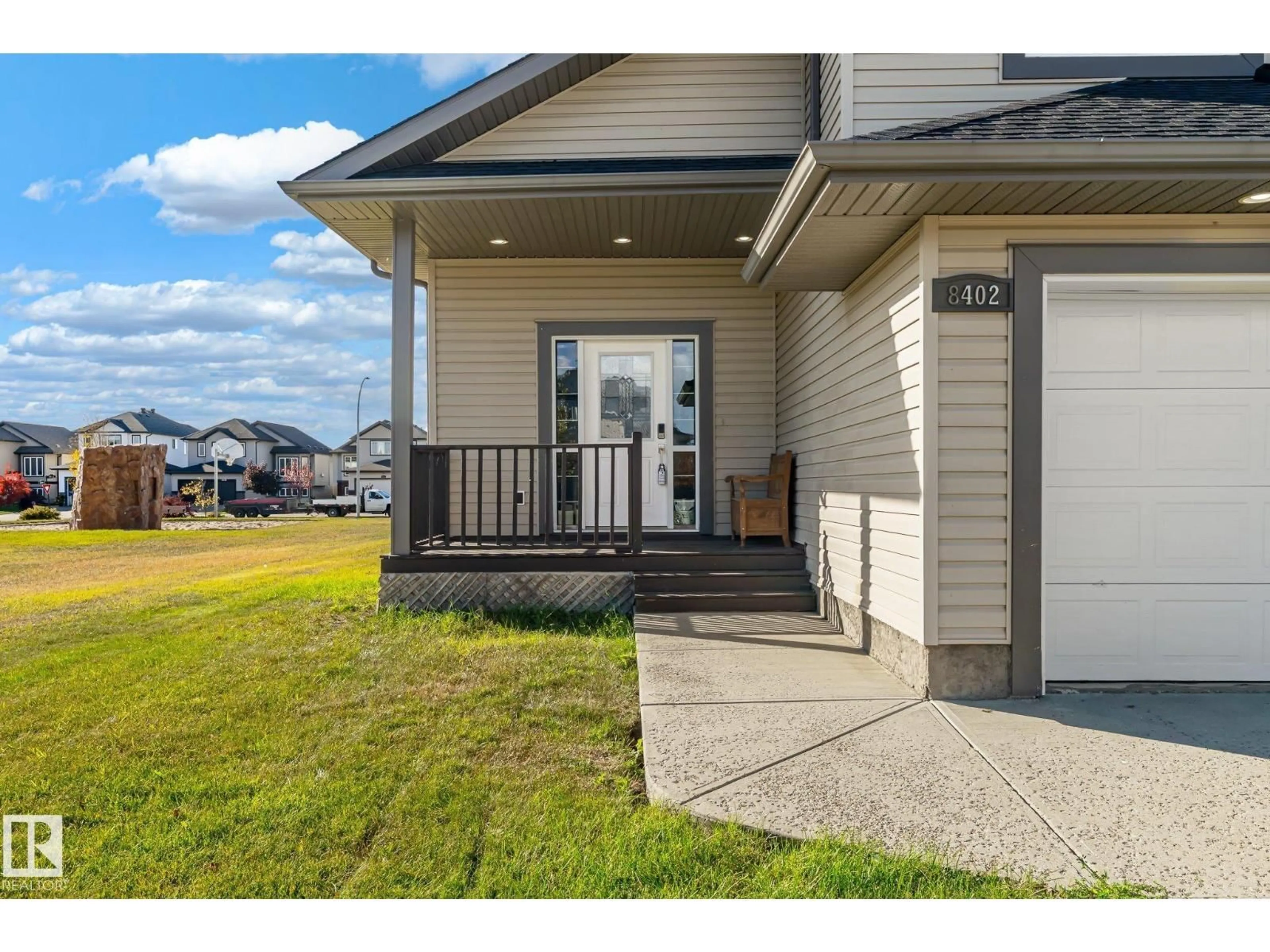 Home with vinyl exterior material, street for 8402 96 ST, Morinville Alberta T8R0A6