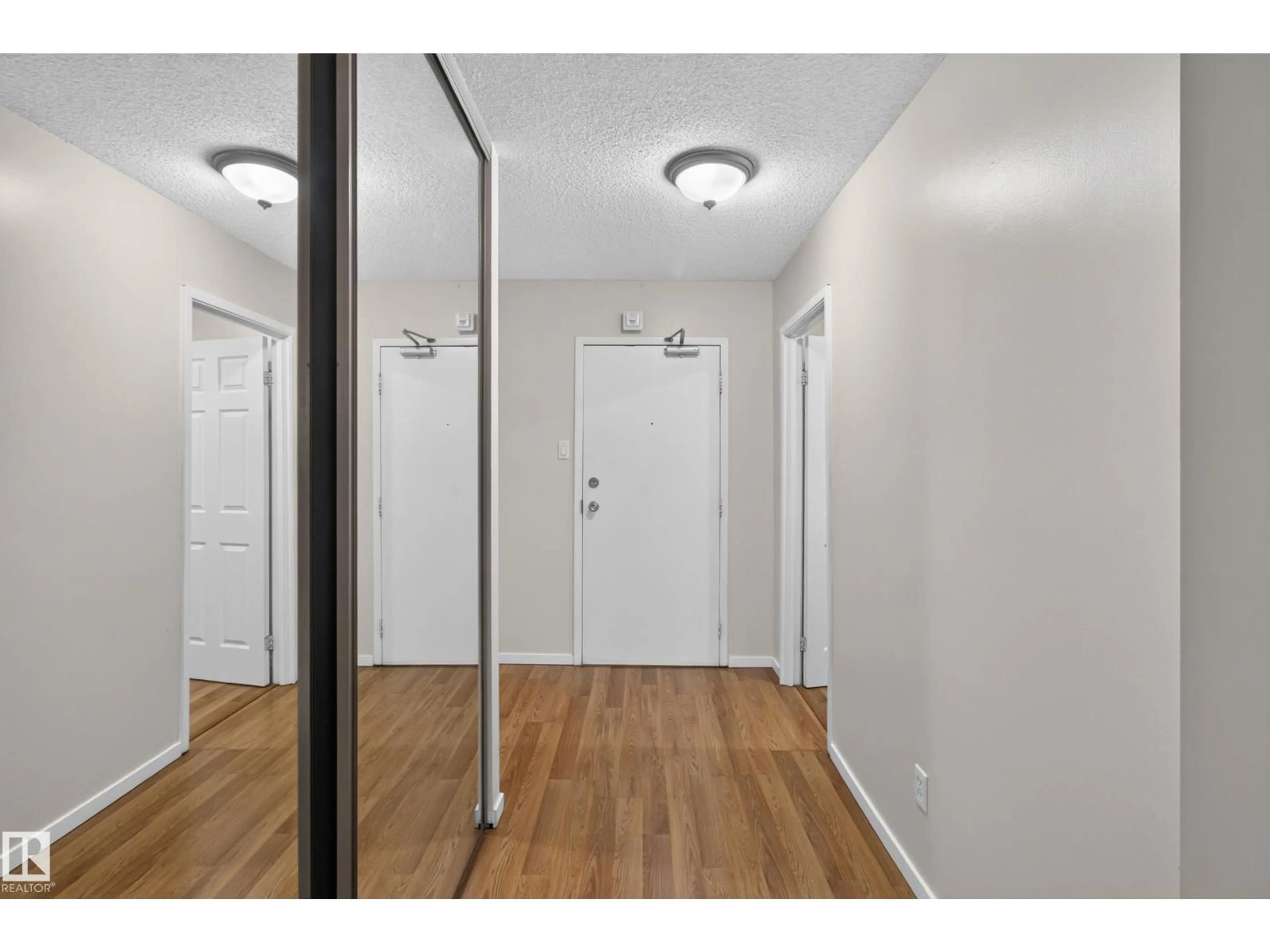 Unknown for 206 - 10175 114 ST NW, Edmonton Alberta T5K2L4