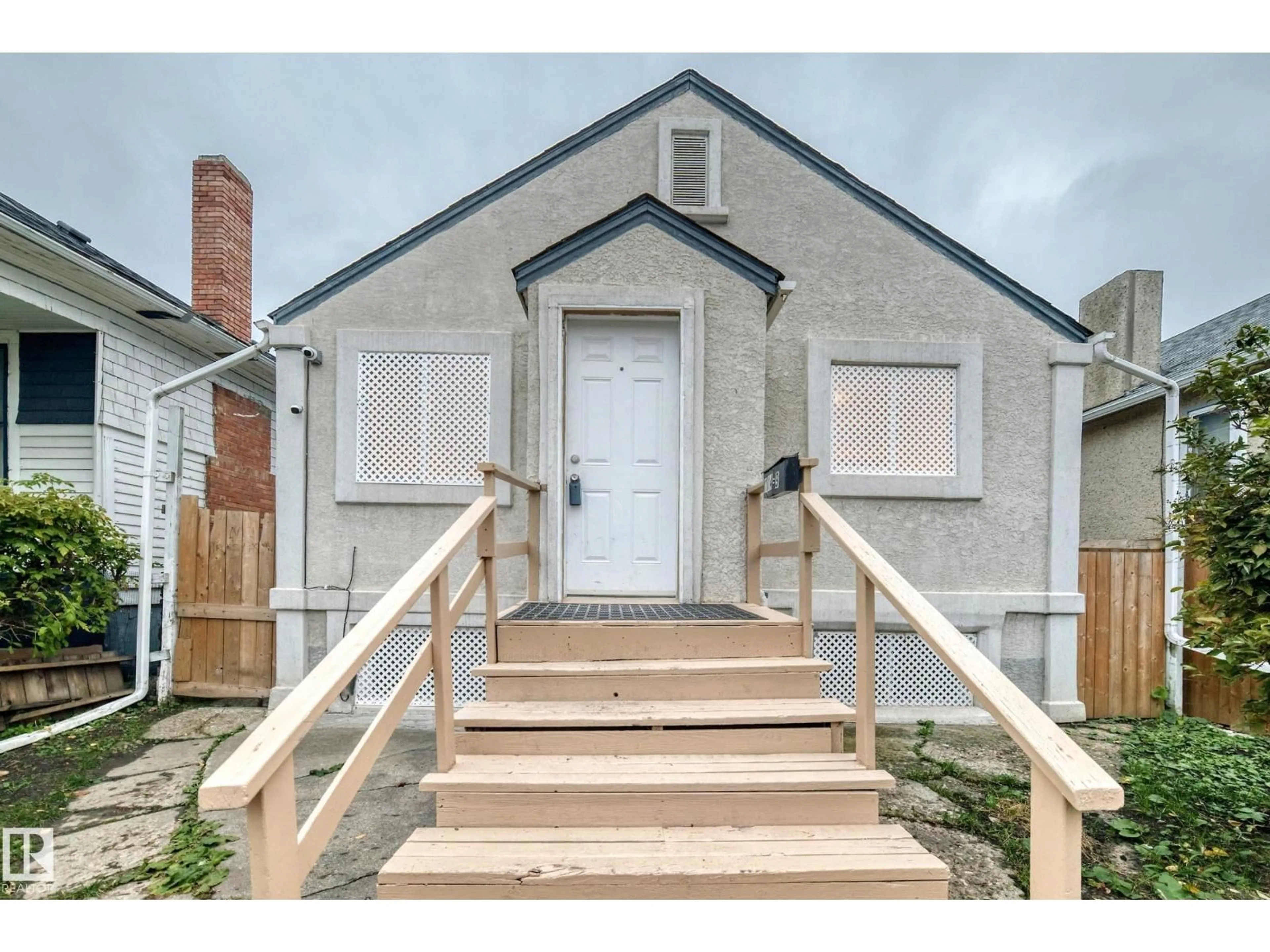 Unknown for NW - 11014 95 ST, Edmonton Alberta T5H2E8