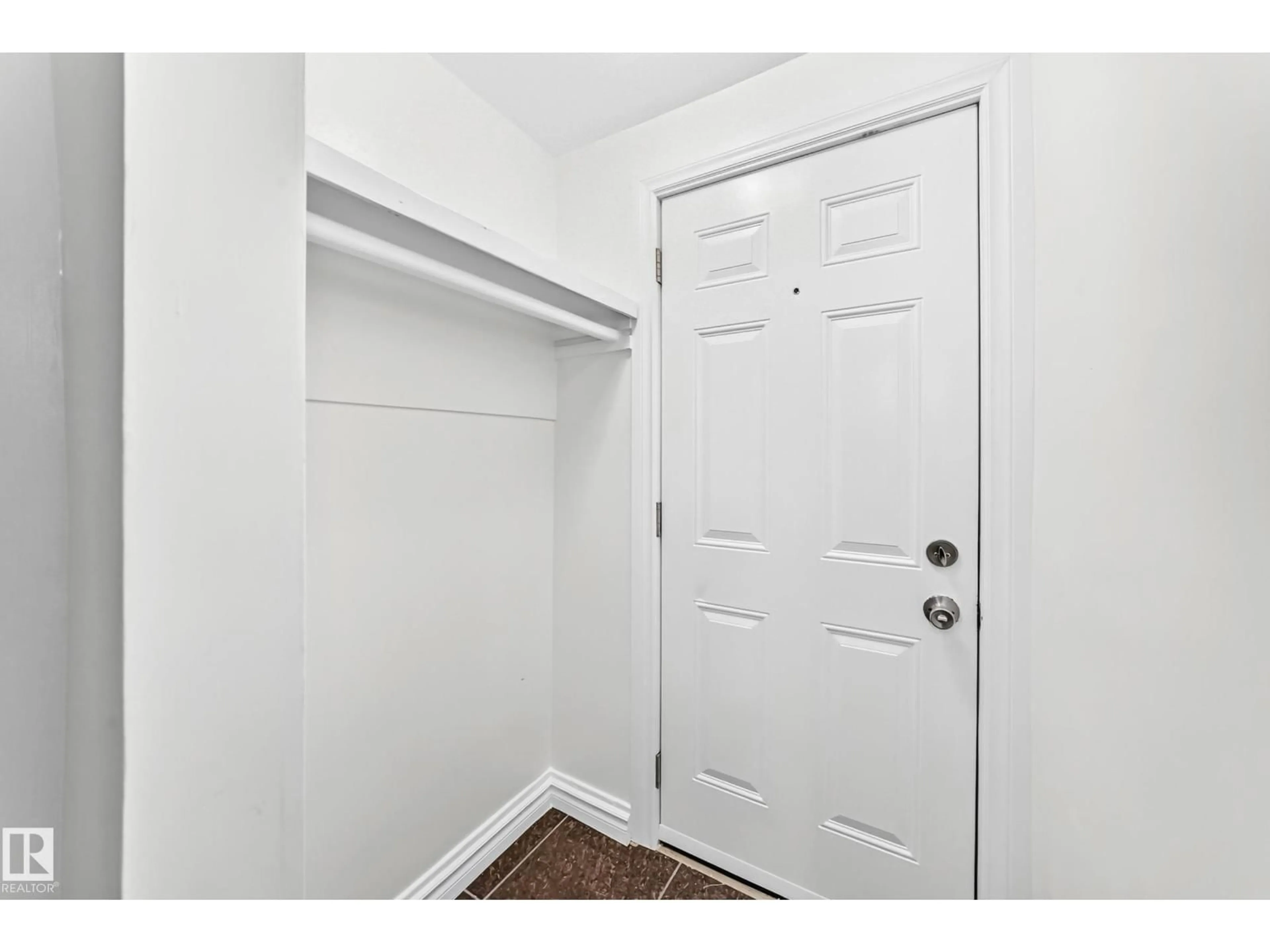 Indoor entryway for NW - 11014 95 ST, Edmonton Alberta T5H2E8