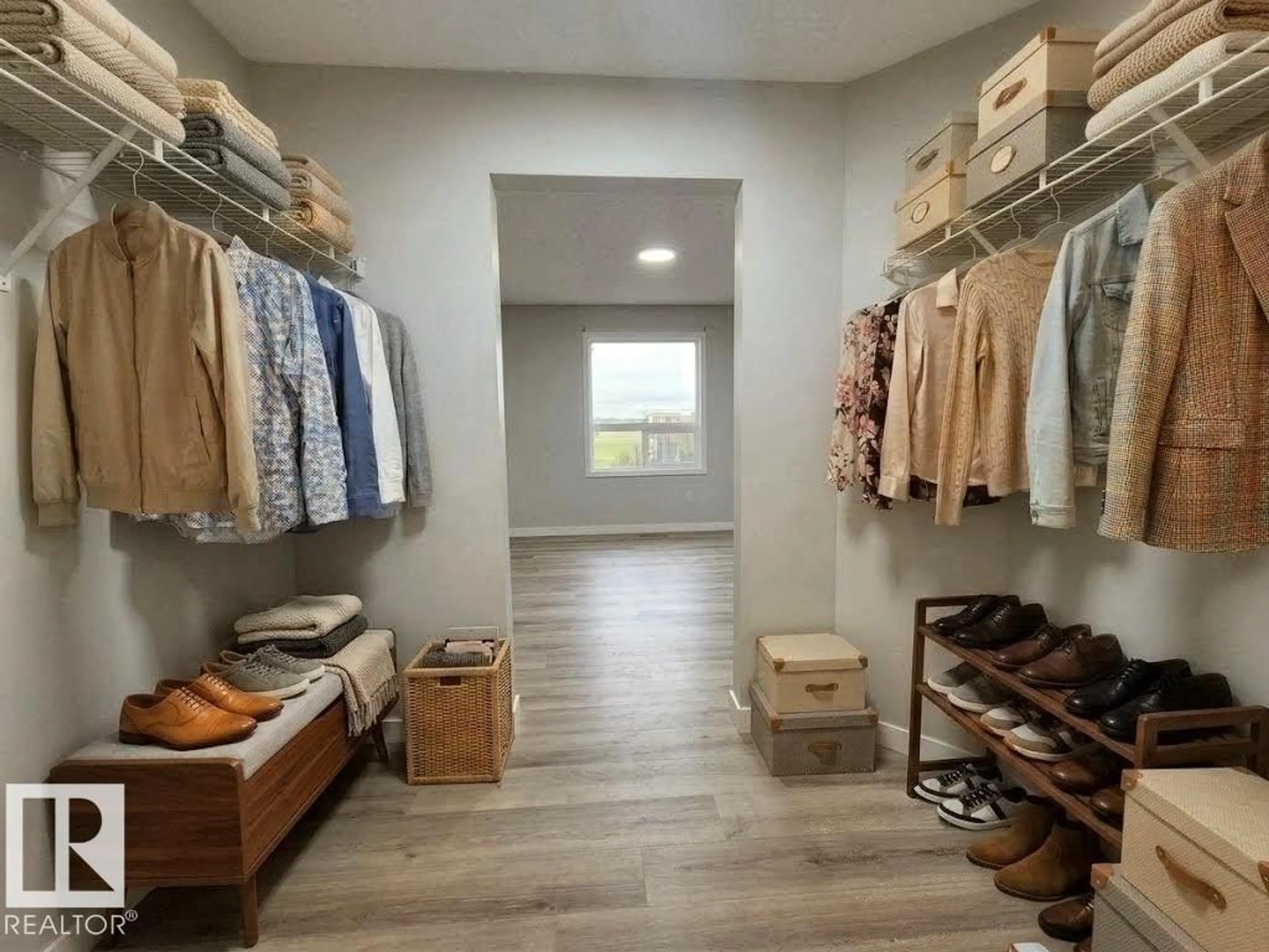 Storage room or clothes room or walk-in closet for 9363 NW - 1411 SIMPSON DR, Edmonton Alberta T6R0N2