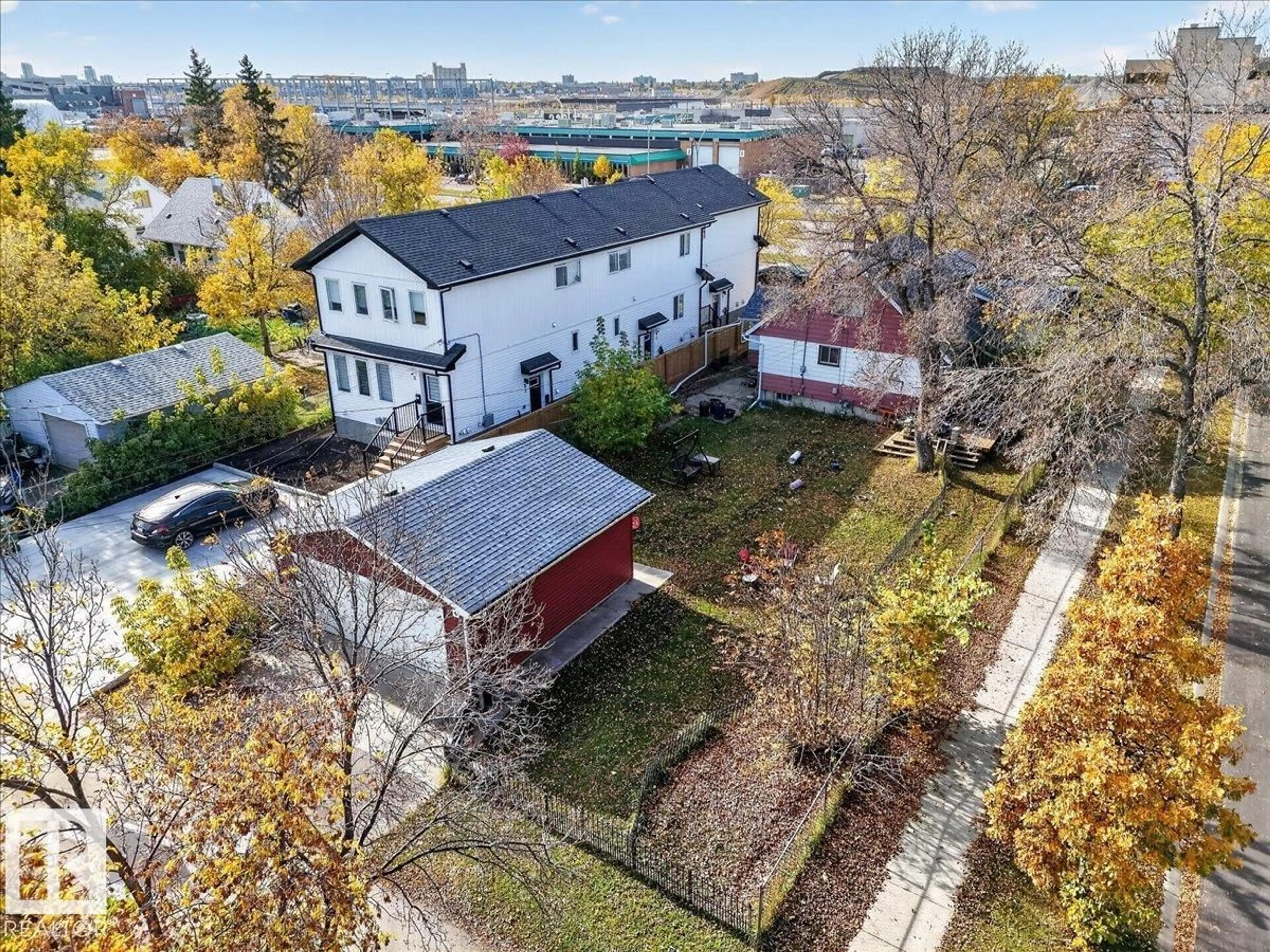 A pic from outside/outdoor area/front of a property/back of a property/a pic from drone, street for NW - 12331 107 ST, Edmonton Alberta T5G2T1