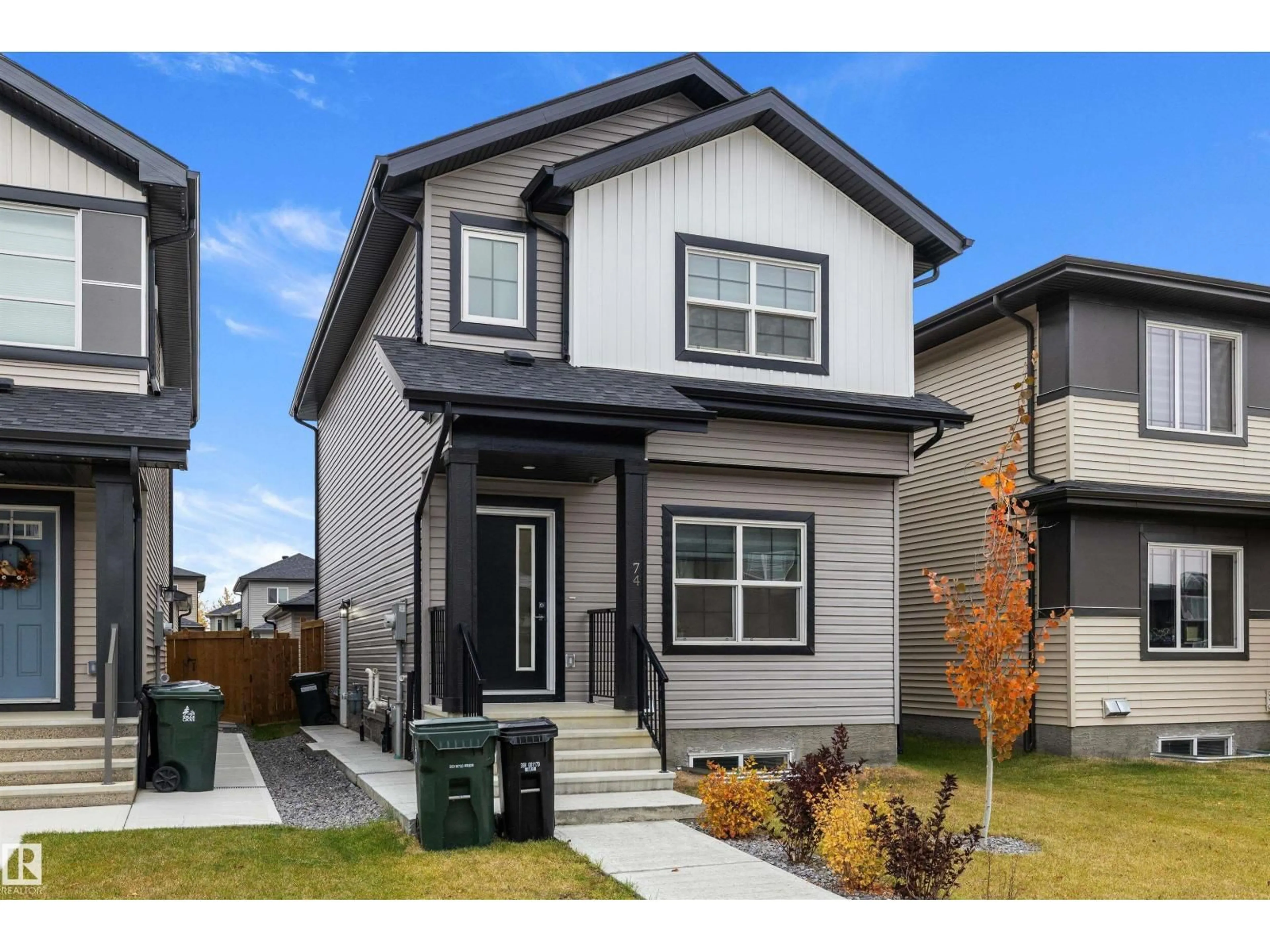 Home with vinyl exterior material, street for 74 PENN PL, Spruce Grove Alberta T7X2W7