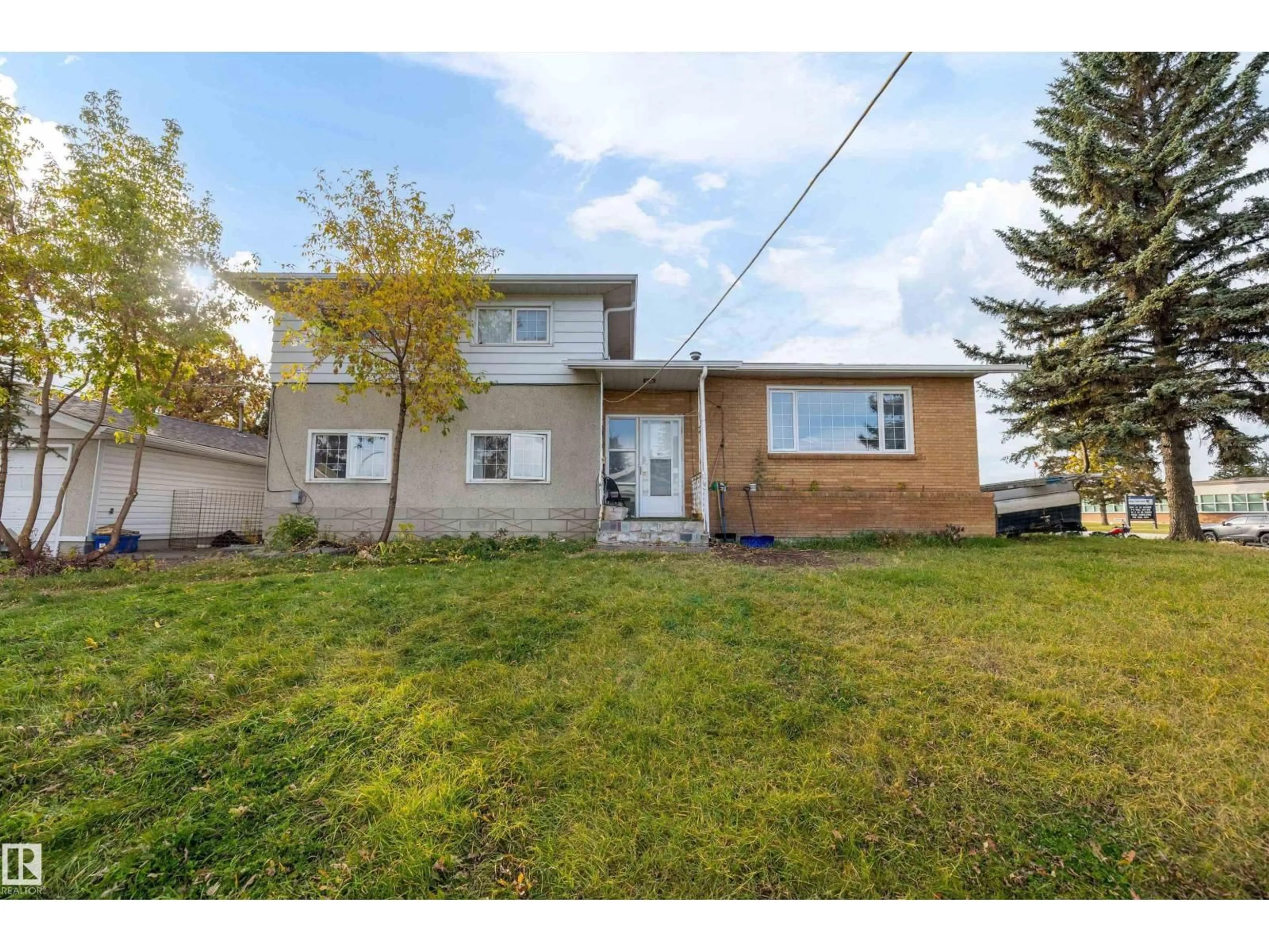Unknown for 12808 92 ST, Edmonton Alberta T5E3R4