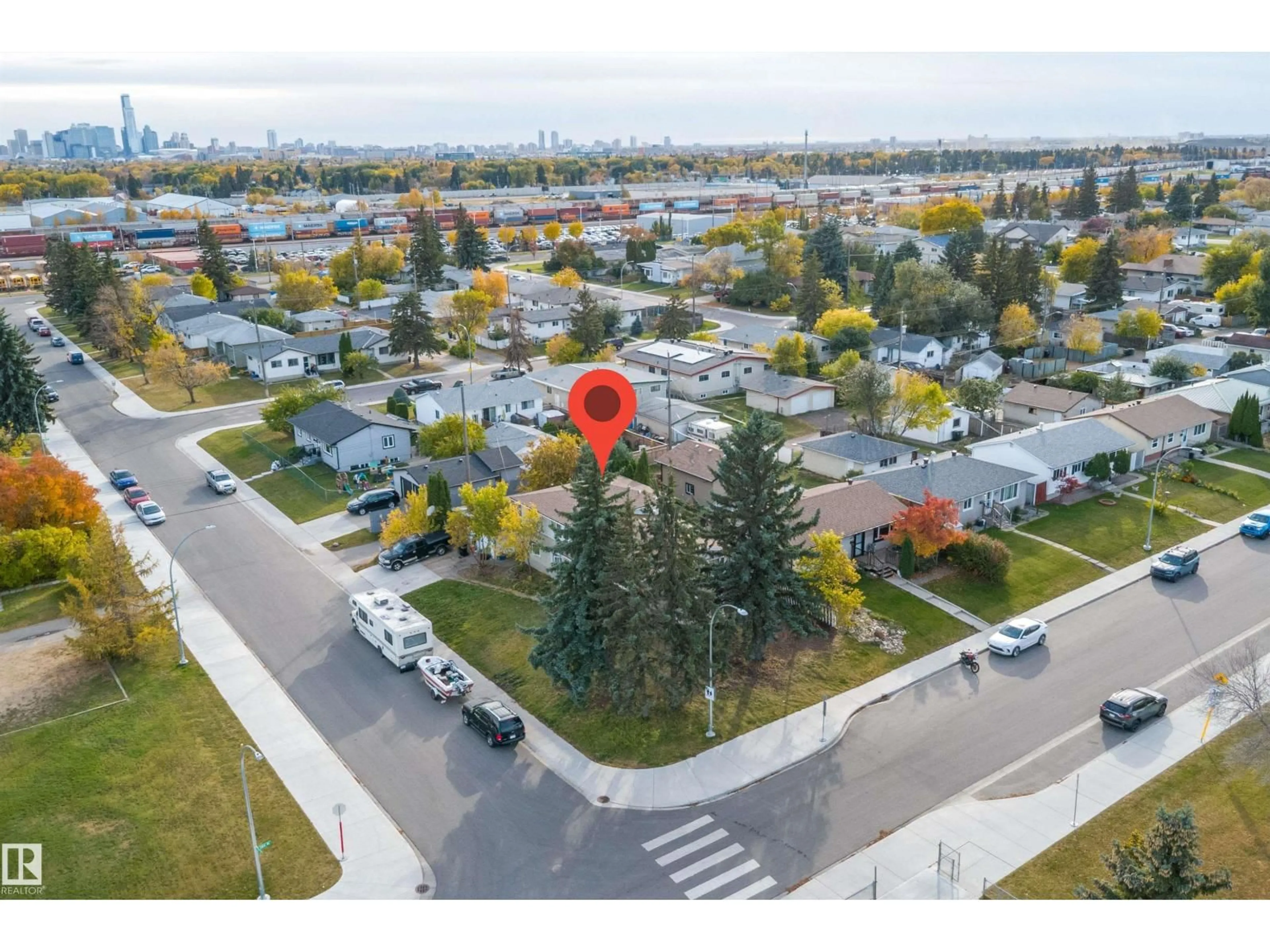 A pic from outside/outdoor area/front of a property/back of a property/a pic from drone, street for 12808 92 ST, Edmonton Alberta T5E3R4