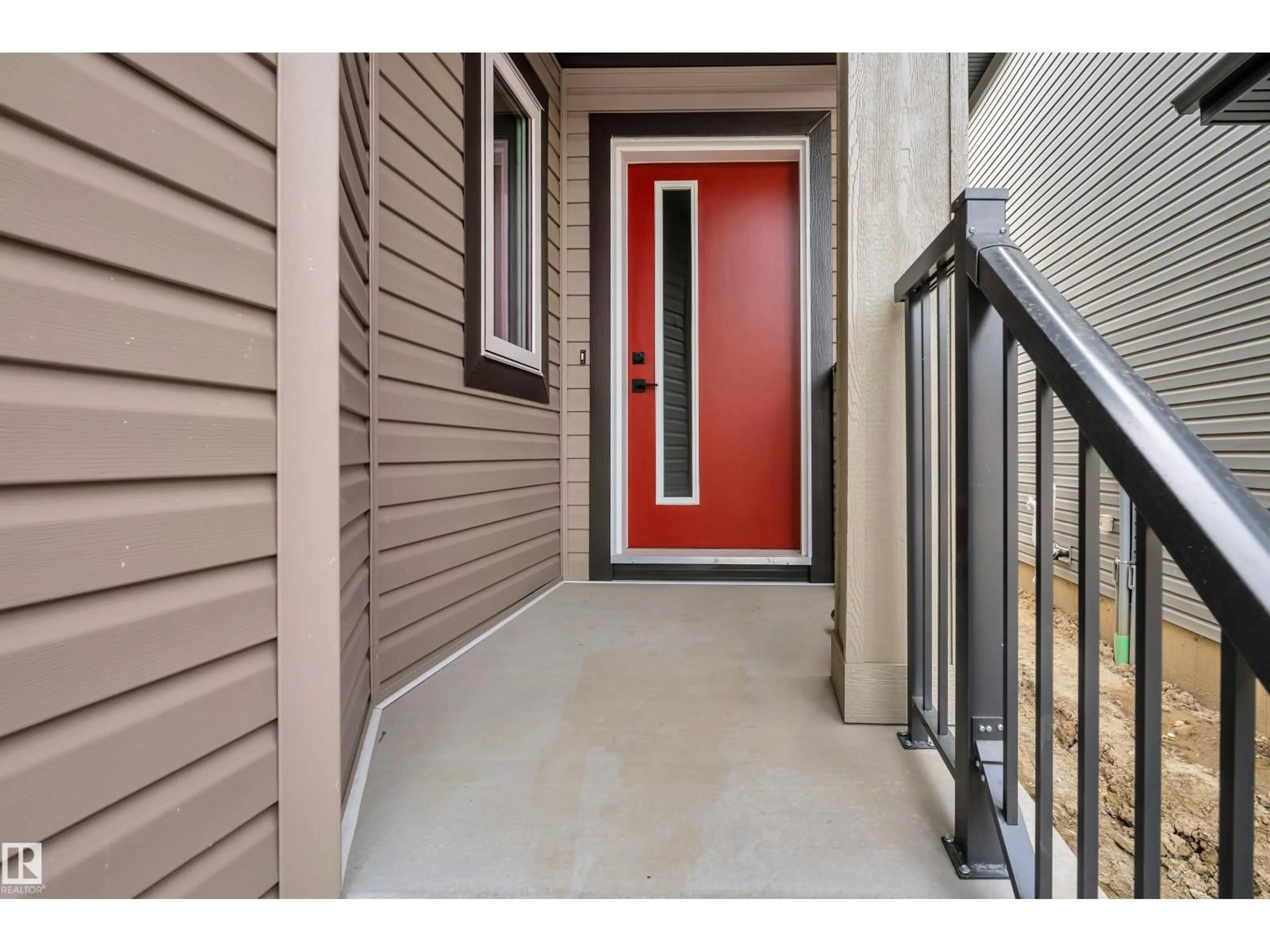 Indoor entryway for 178 MUNN WAY, Leduc Alberta T9E1X9