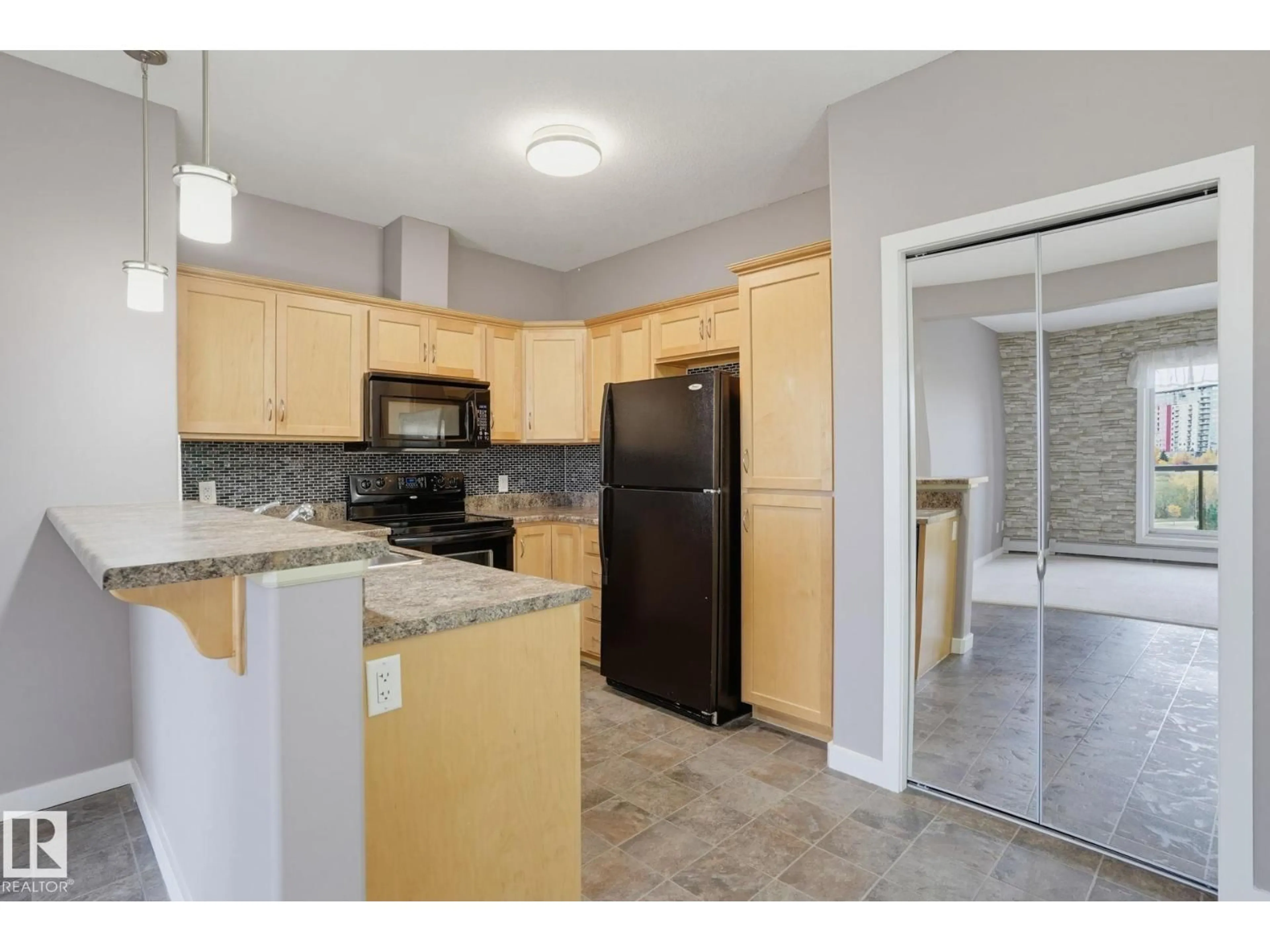 Standard kitchen, unknown for 310 - 304 AMBLESIDE LI, Edmonton Alberta T6W0V2