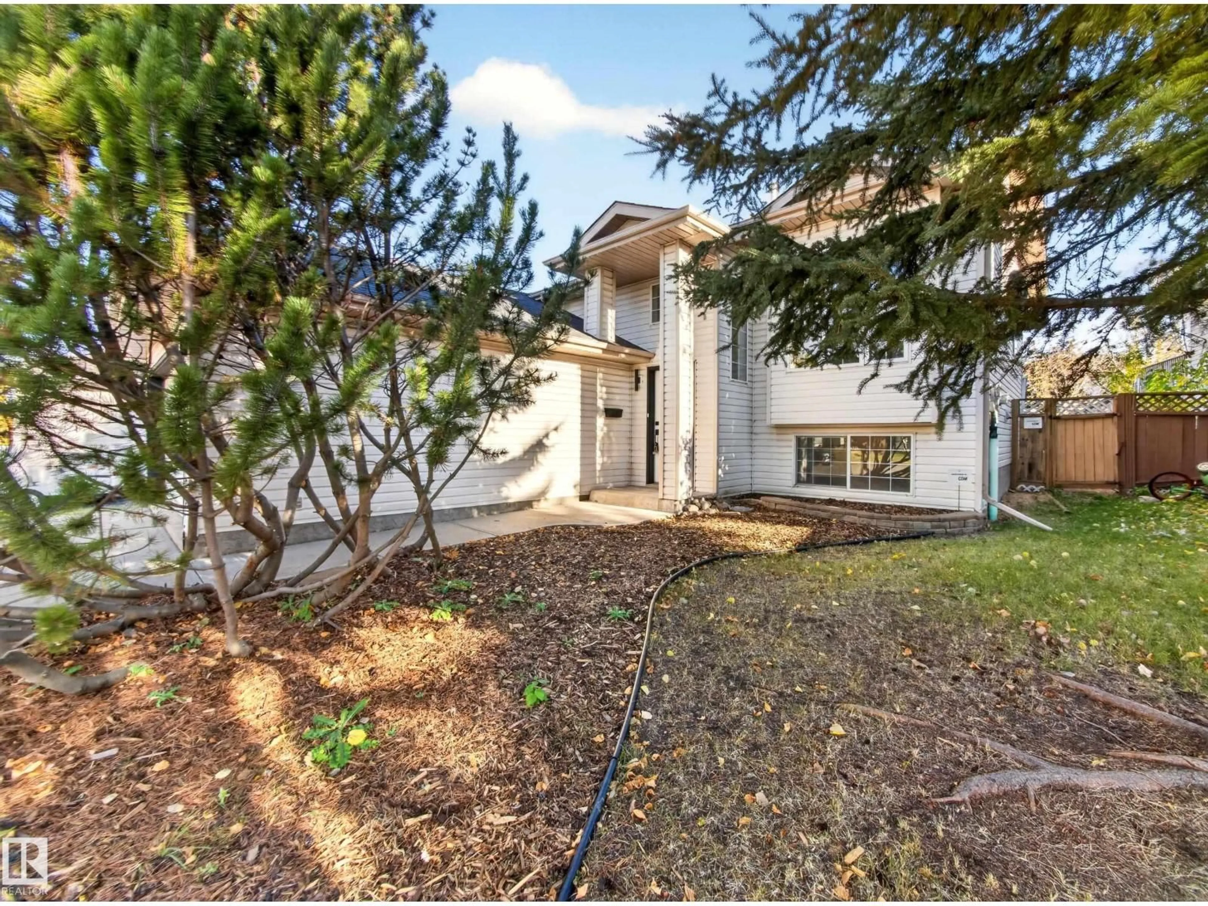 Unknown for 310 REGENCY DR, Sherwood Park Alberta T8A5W6