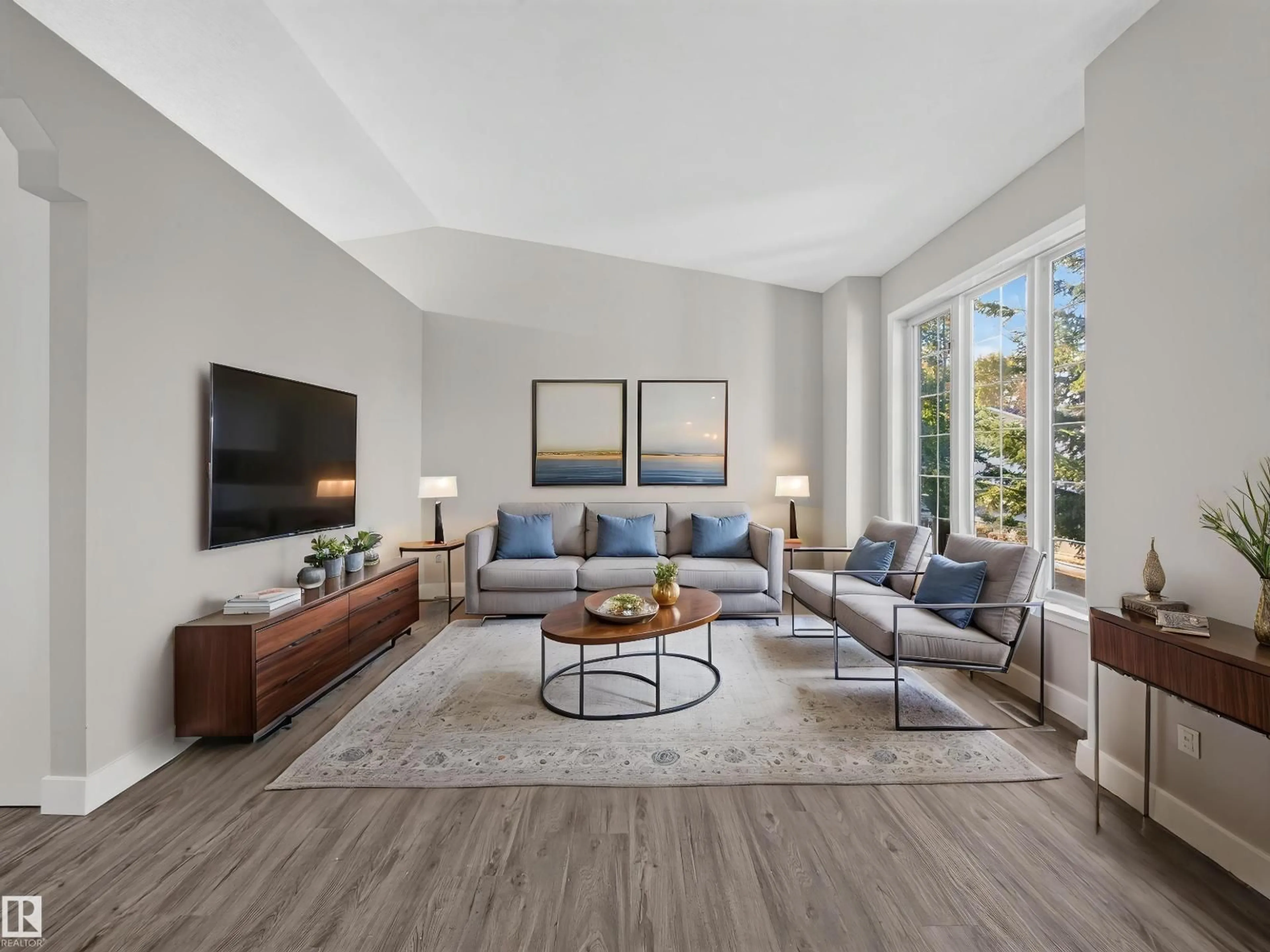 Living room with furniture, unknown for 310 REGENCY DR, Sherwood Park Alberta T8A5W6