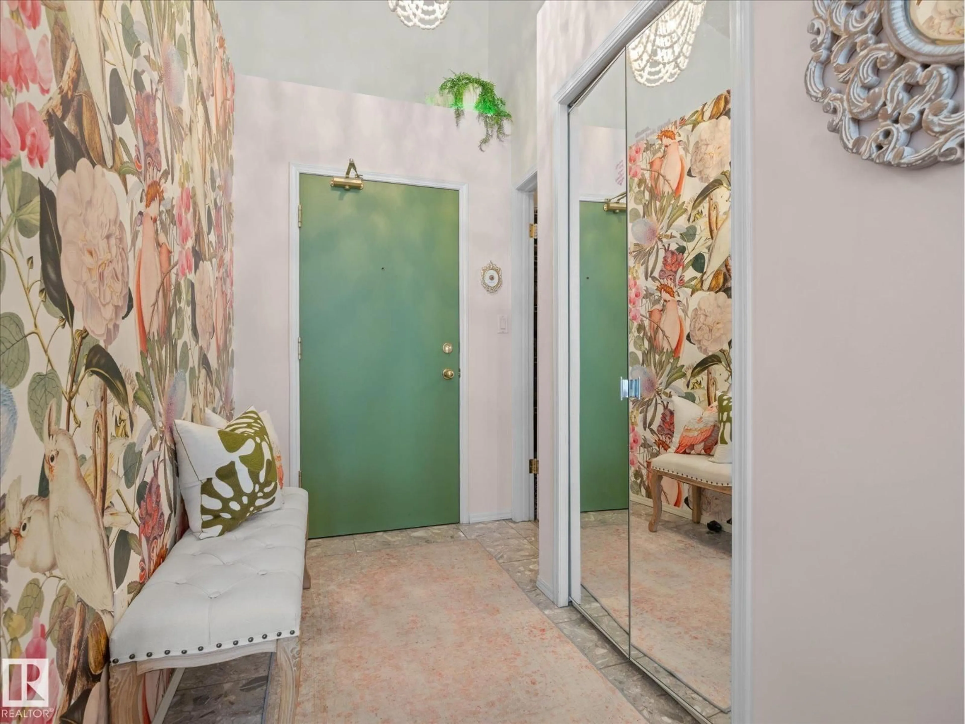 Indoor entryway for #412 - 15499 CASTLE DOWNS RD, Edmonton Alberta T5X5Y3