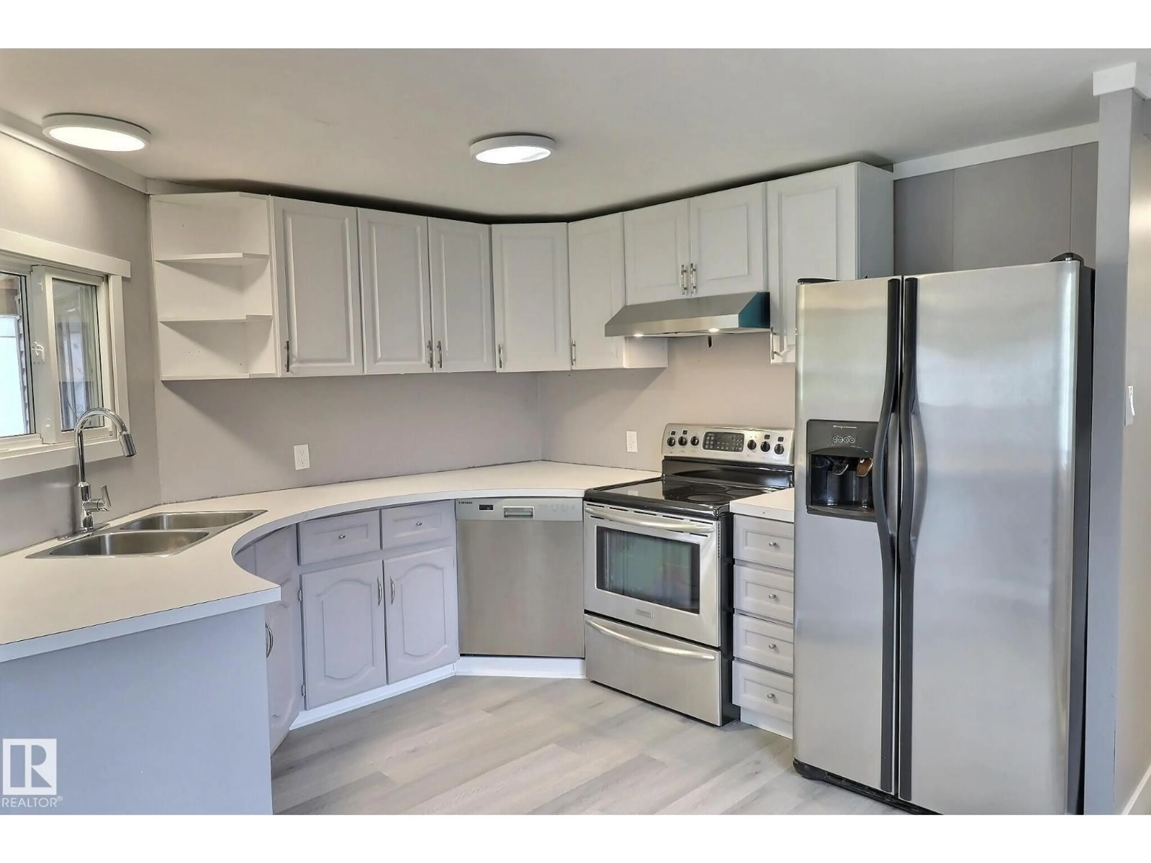Standard kitchen, unknown for 542 EVERGREEN PA, Edmonton Alberta T5Y4M2