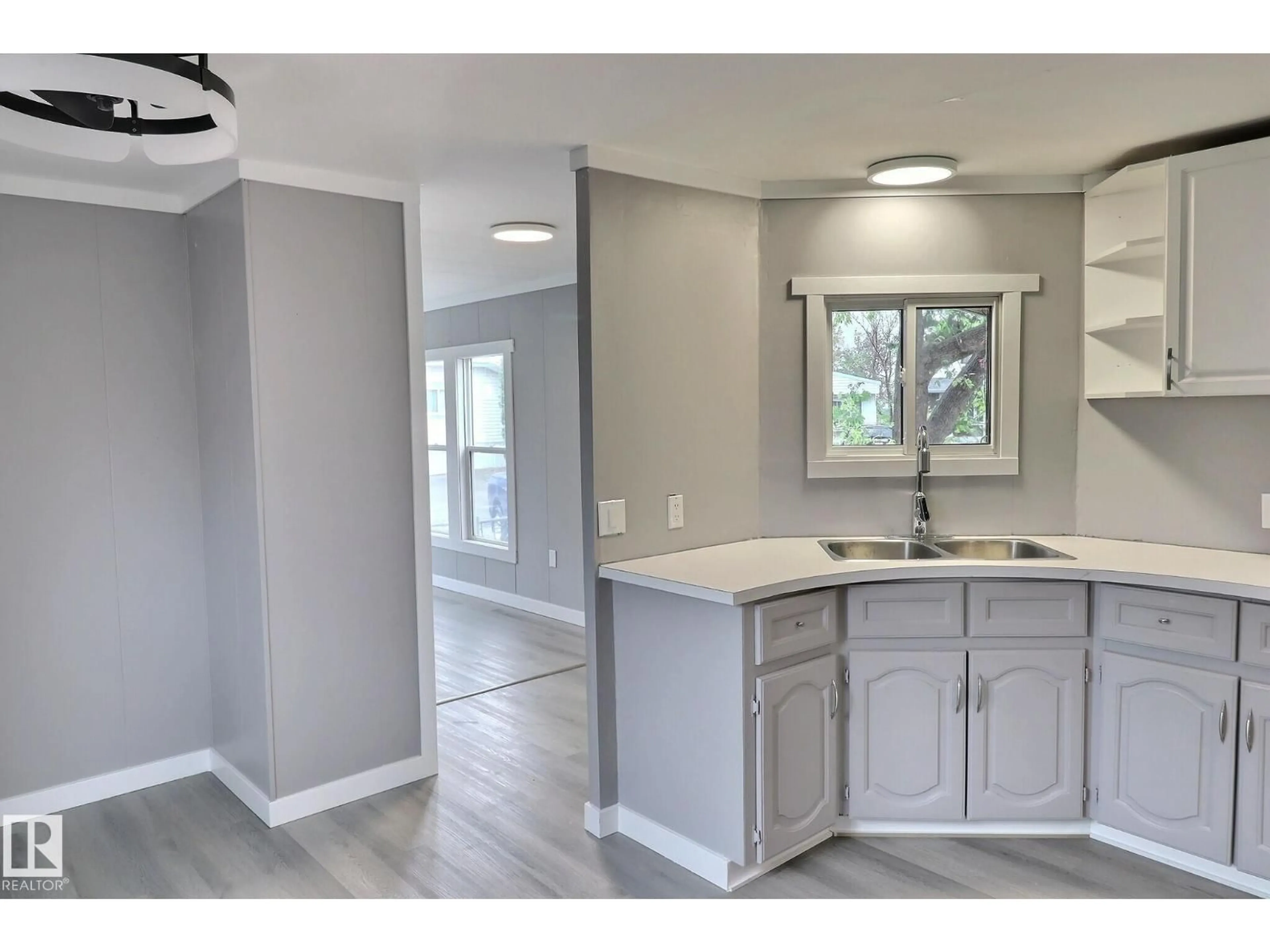 Open concept kitchen, unknown for 542 EVERGREEN PA, Edmonton Alberta T5Y4M2