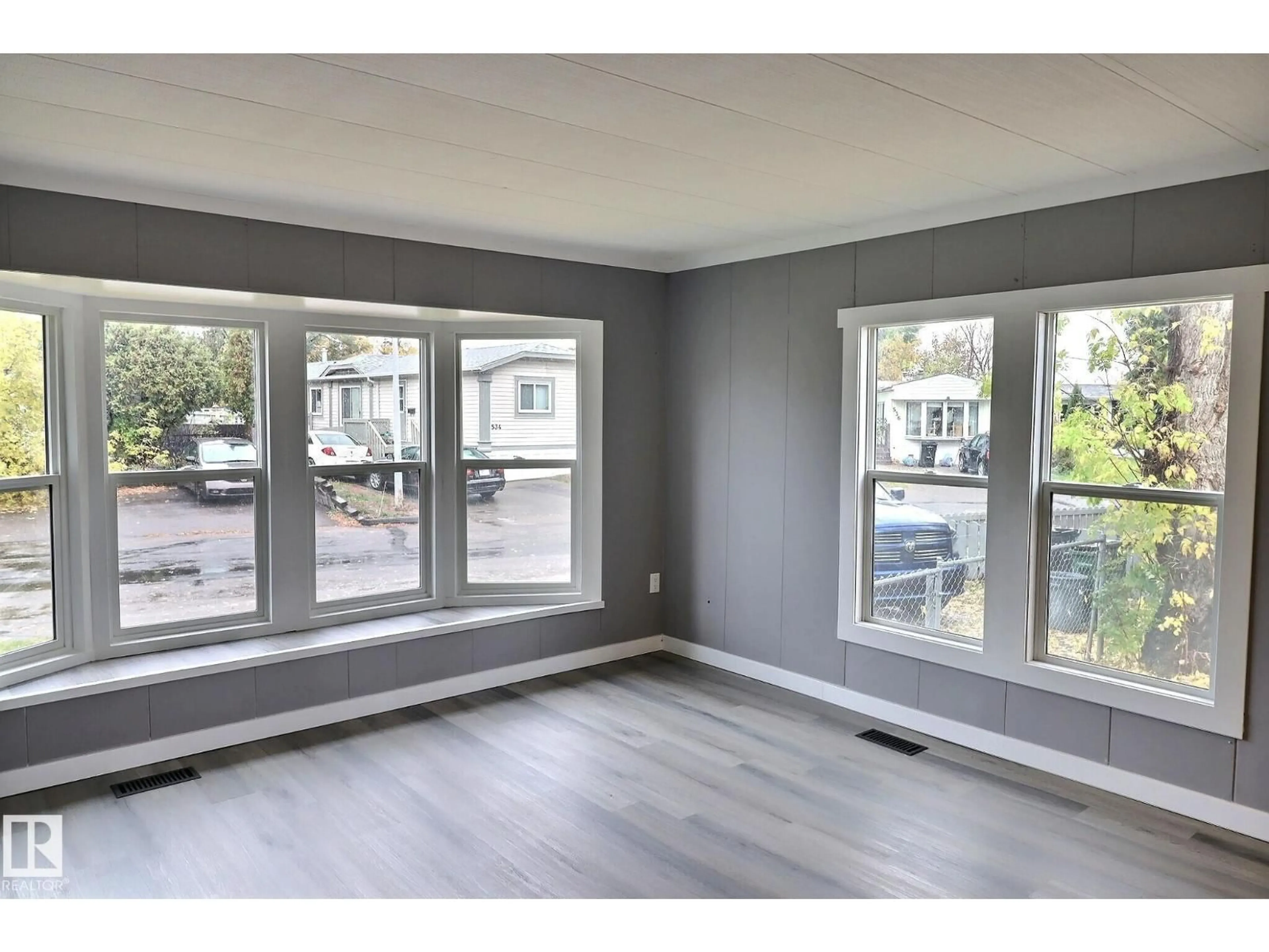 A pic of a room for 542 EVERGREEN PA, Edmonton Alberta T5Y4M2