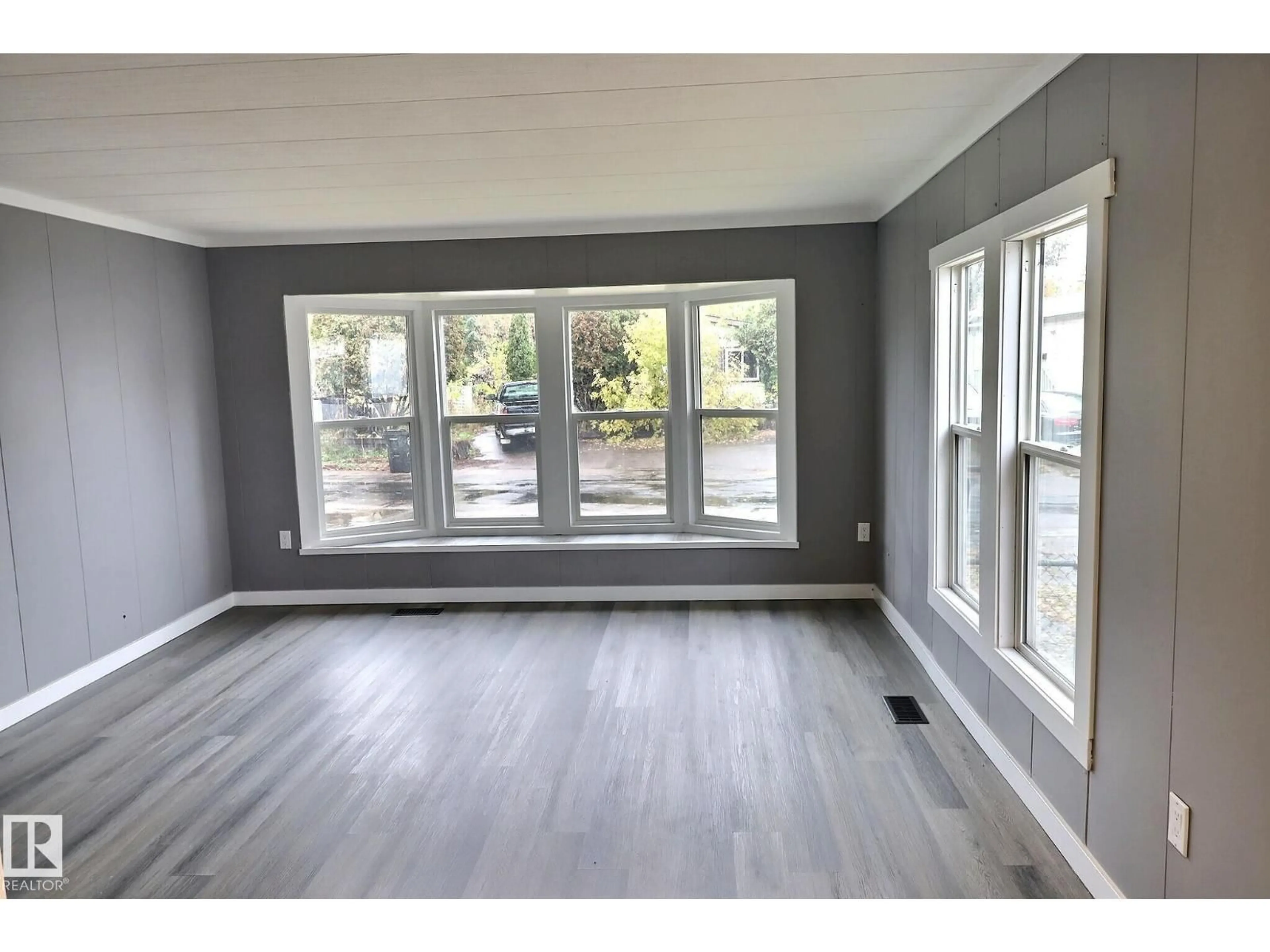 A pic of a room for 542 EVERGREEN PA, Edmonton Alberta T5Y4M2