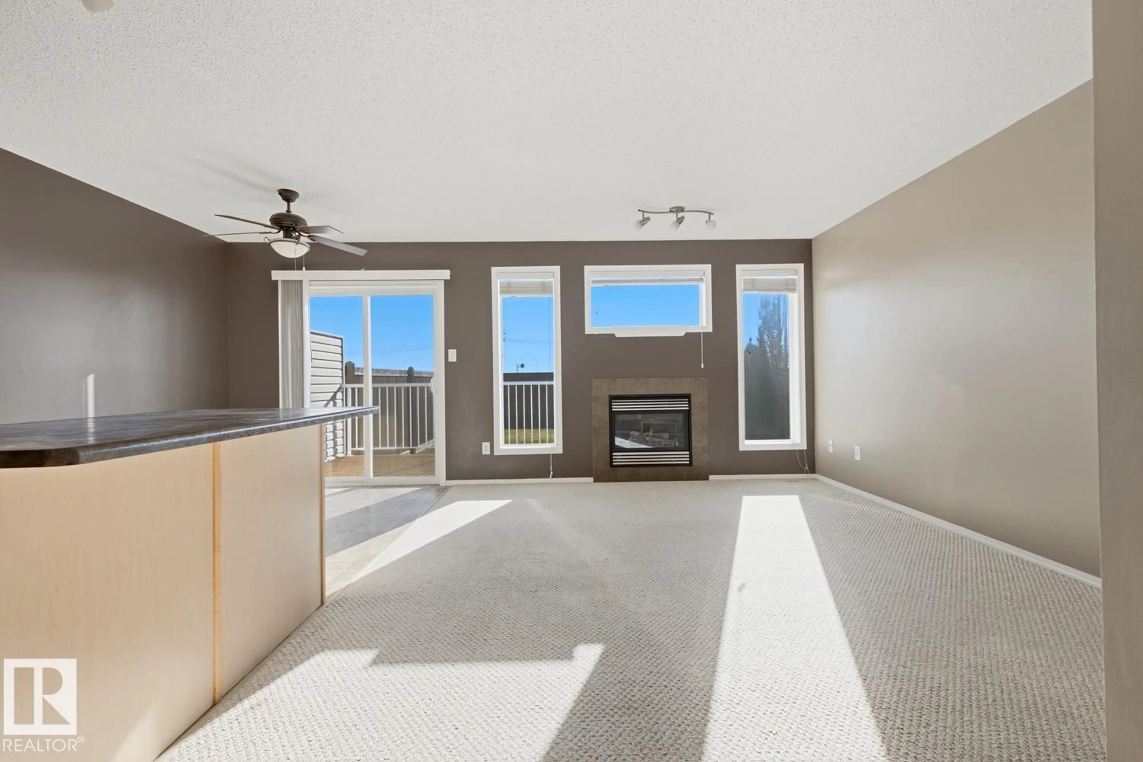Unknown for 9047 SCOTT CR, Edmonton Alberta T6R0E8